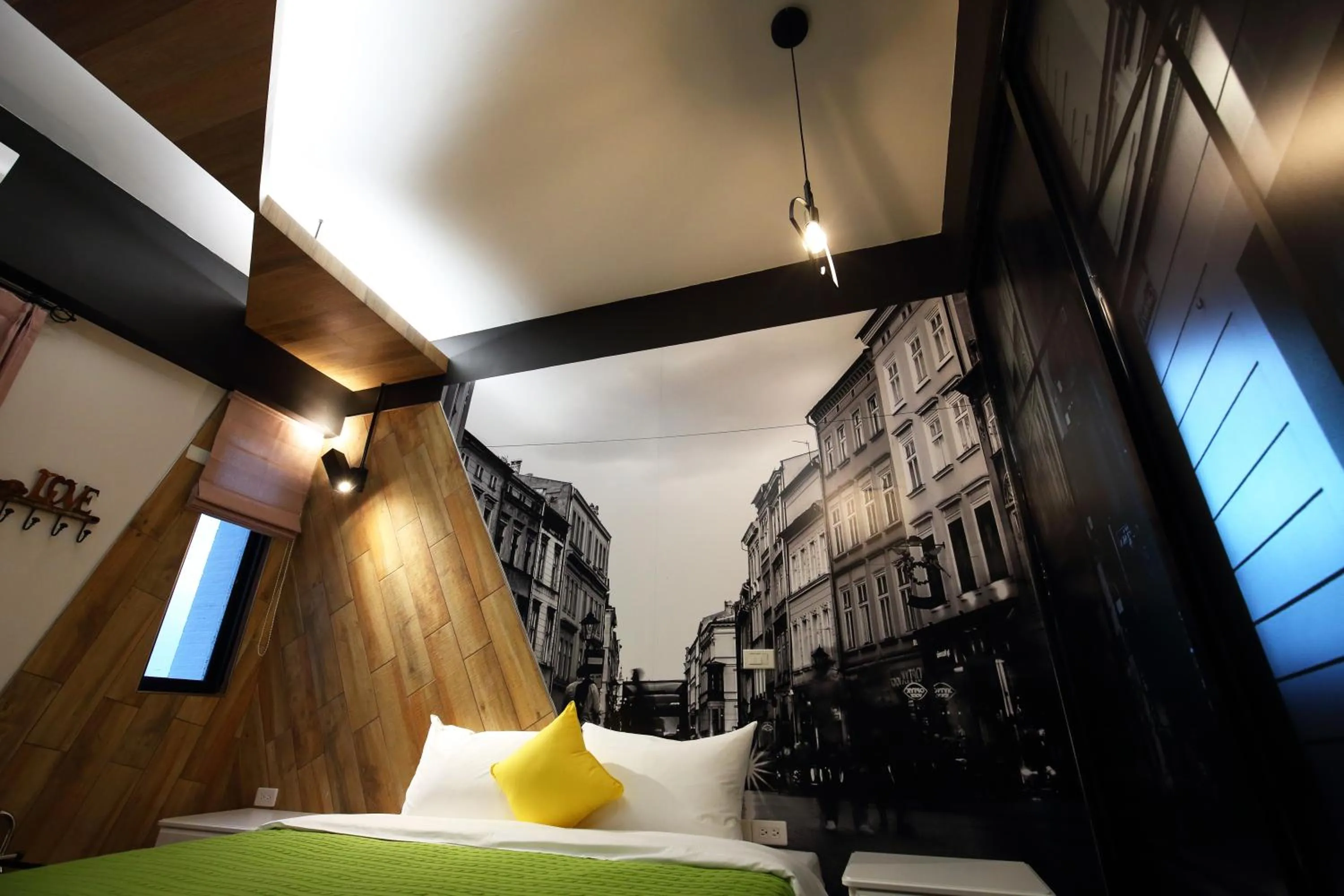 指南針民宿2178 & 工殿民宿2182