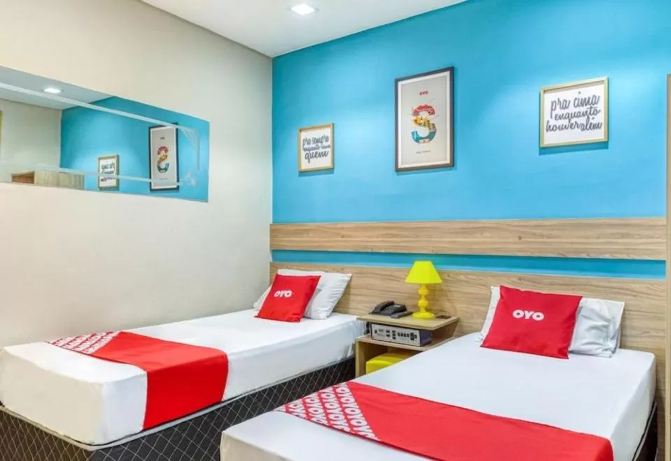 Budget Twin Room in Hotel Urban