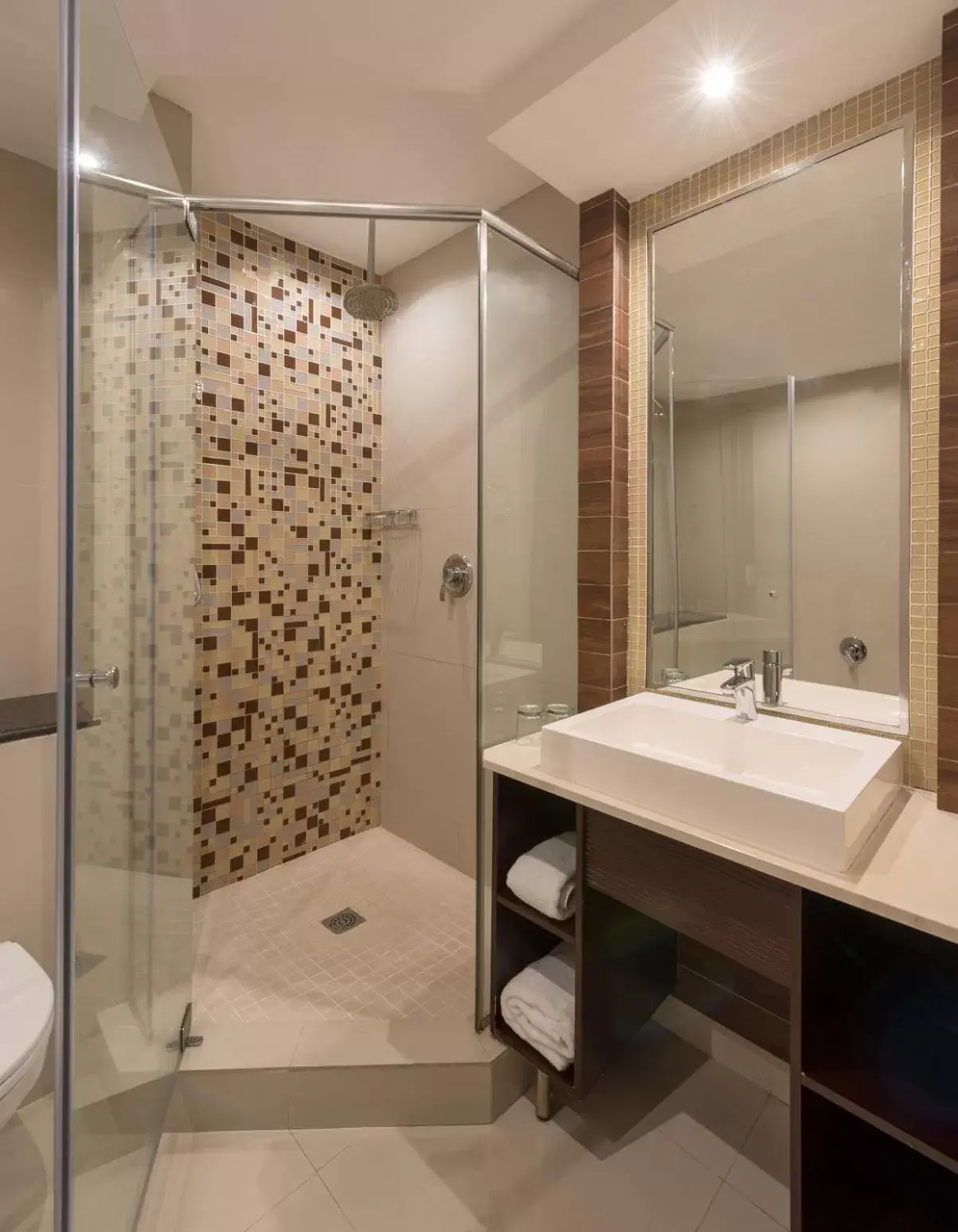 Bathroom in Park Inn by Radisson, Lagos Victoria Island