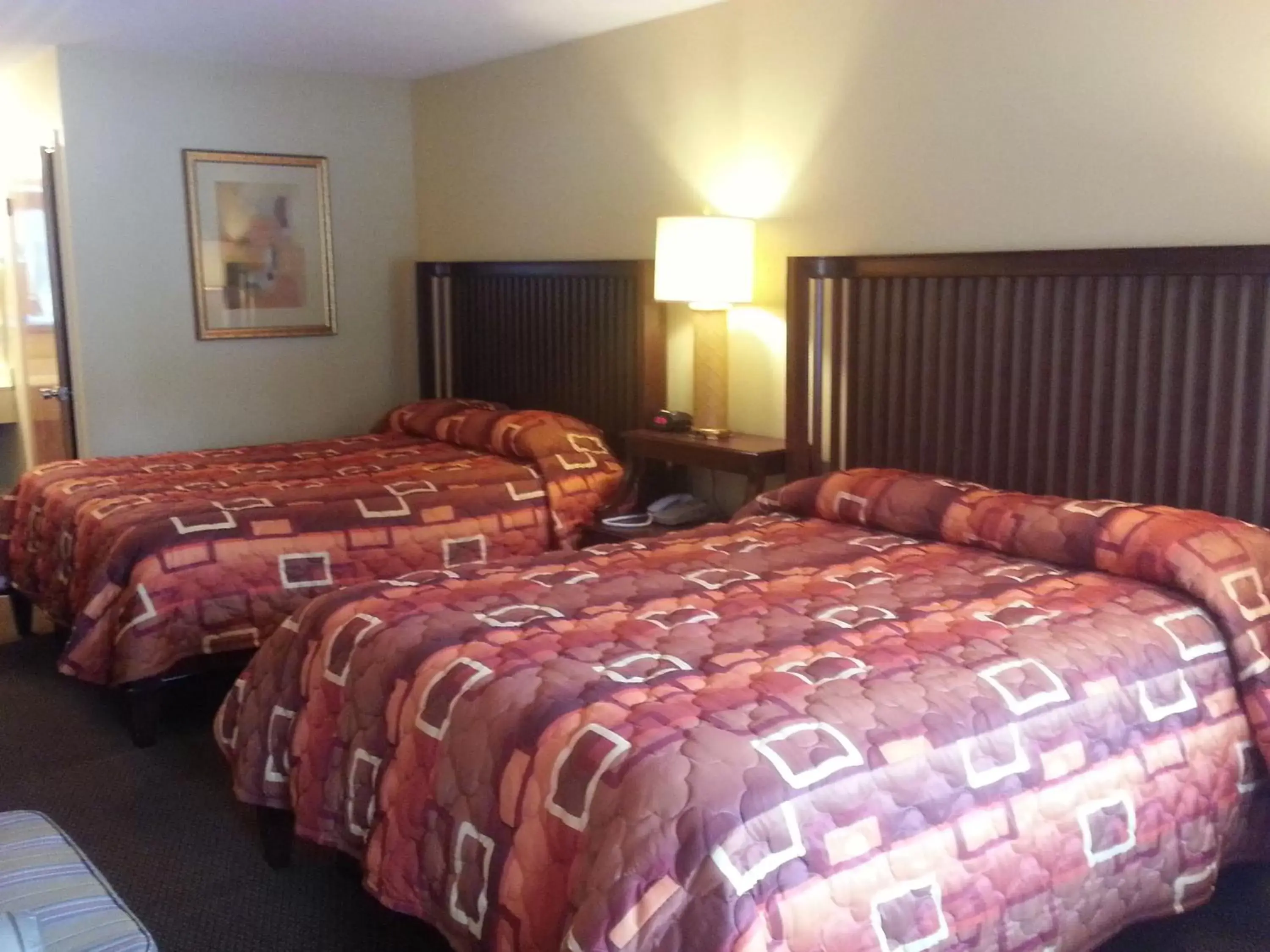 Photo of the whole room, Bed in Apalachicola Bay Inn