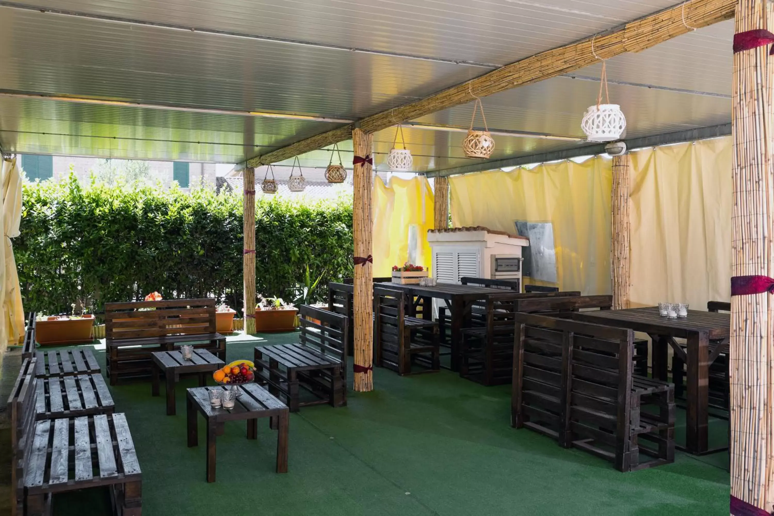 BBQ facilities, Restaurant/Places to Eat in Albergo Luisss