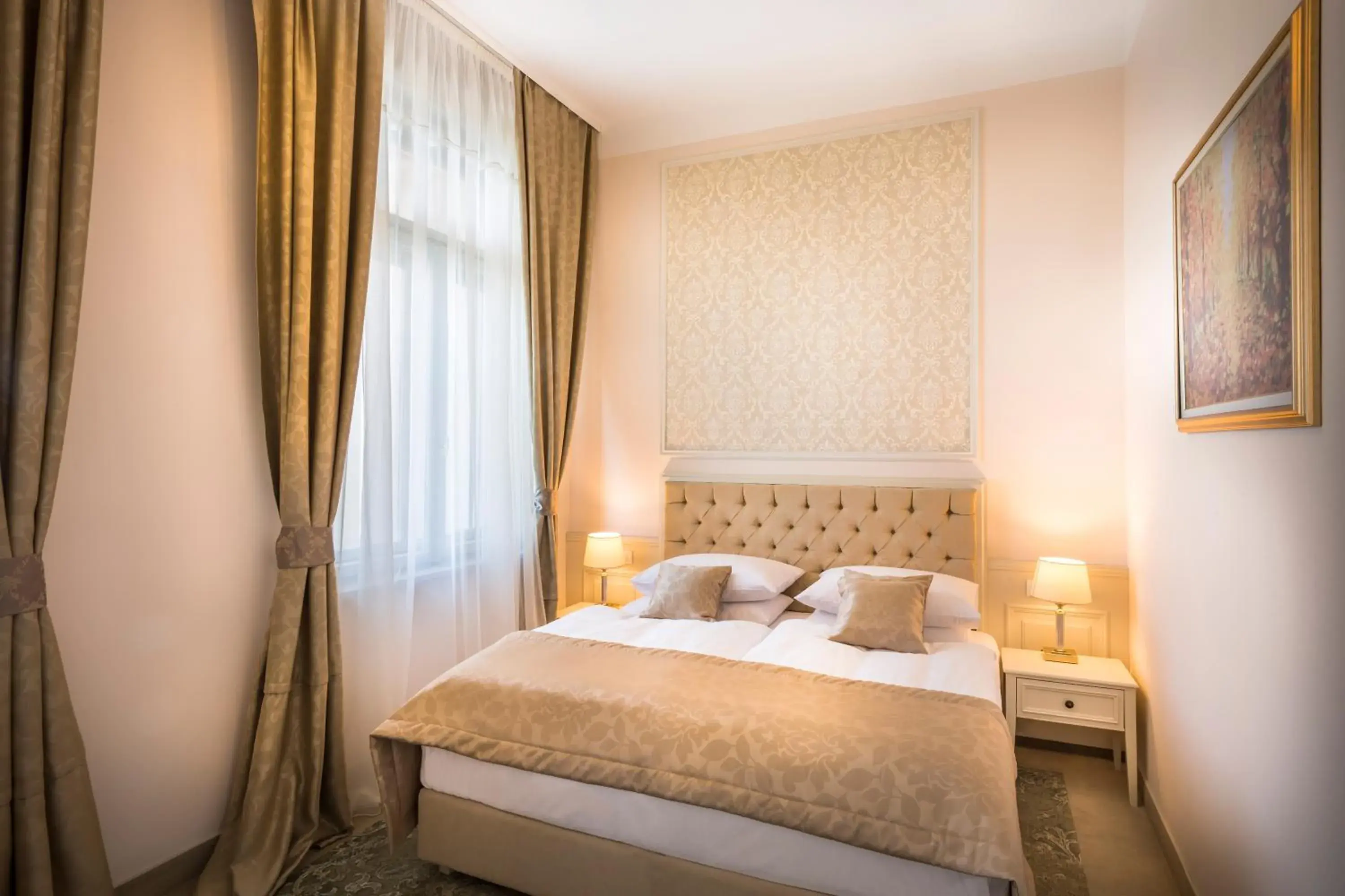 Bed in Hotel Bellevue - by Liburnia Hotels & Villas Bed in Hotel Bellevue - by Liburnia Hotels & Villas