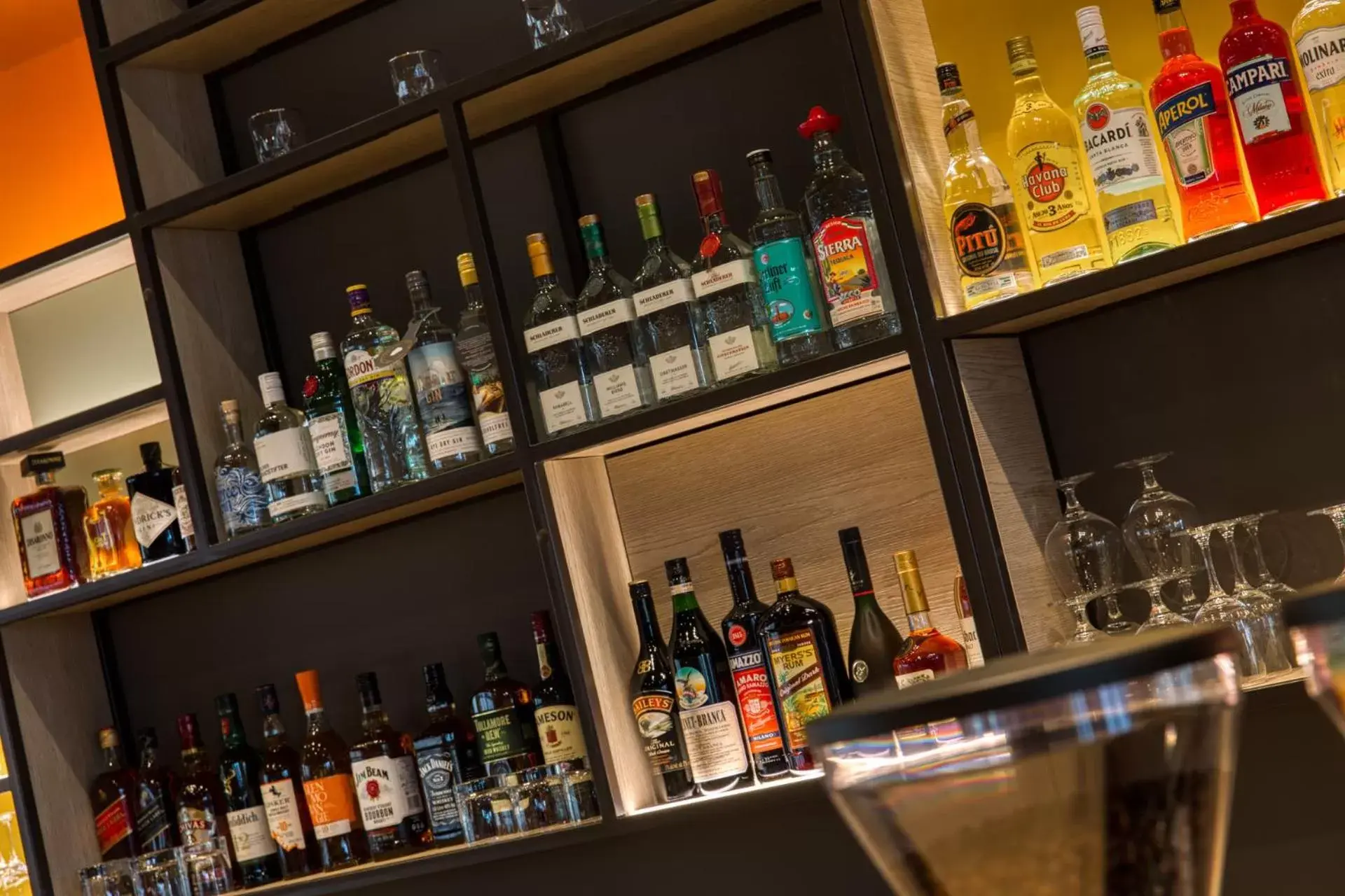 Lounge or bar in IntercityHotel Berlin Airport BER Terminal 1 & 2 Lounge or bar in IntercityHotel Berlin Airport BER Terminal 1 & 2