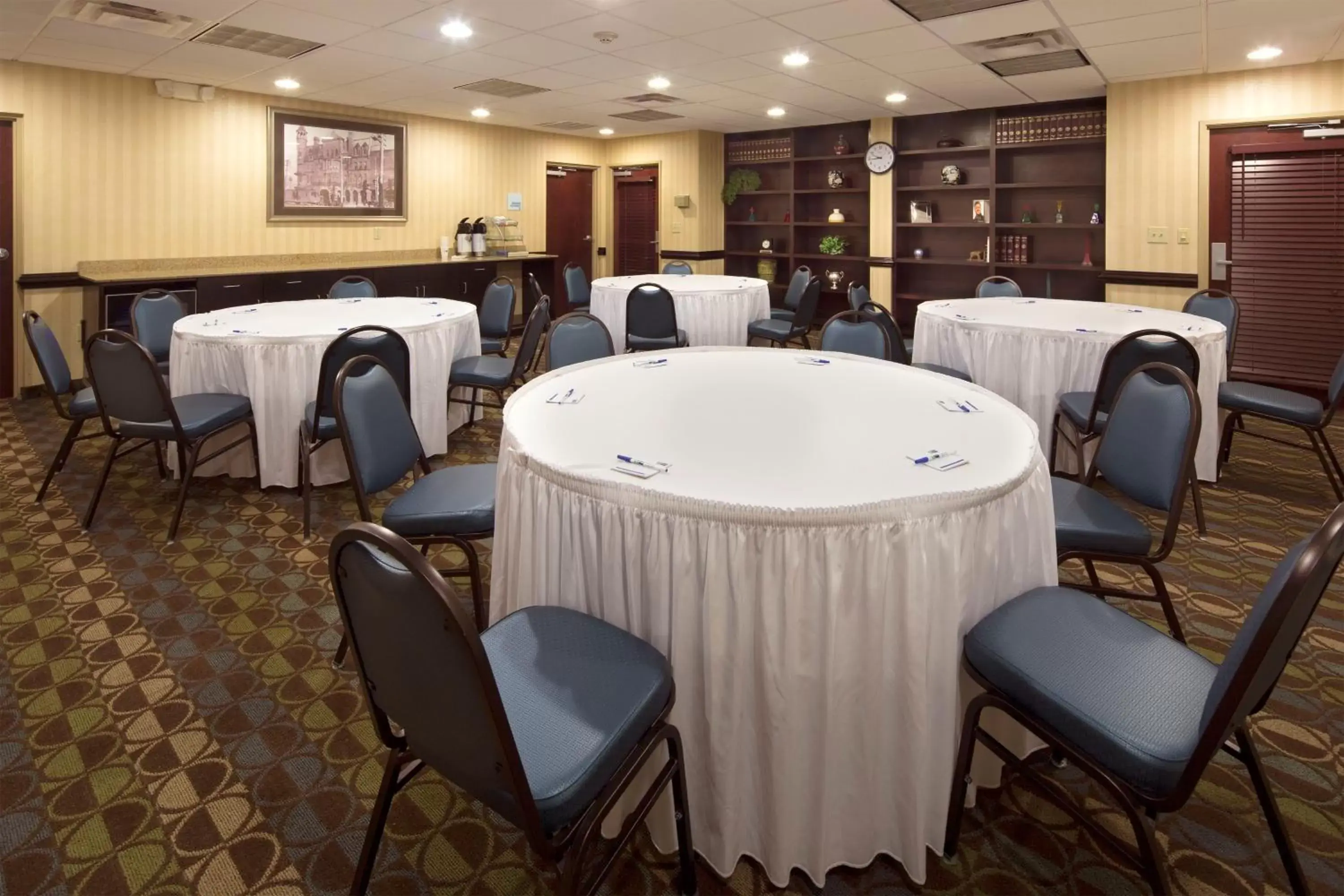 Meeting/conference room in Holiday Inn Express Hotel & Suites- Gadsden, an IHG Hotel