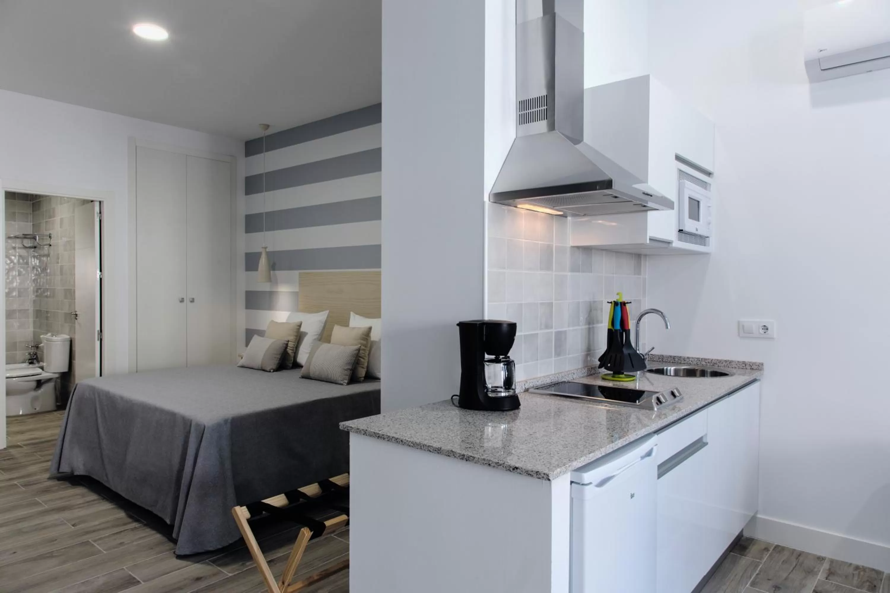 Kitchen or kitchenette, Kitchen/Kitchenette in Hotel Apartamentos MPD