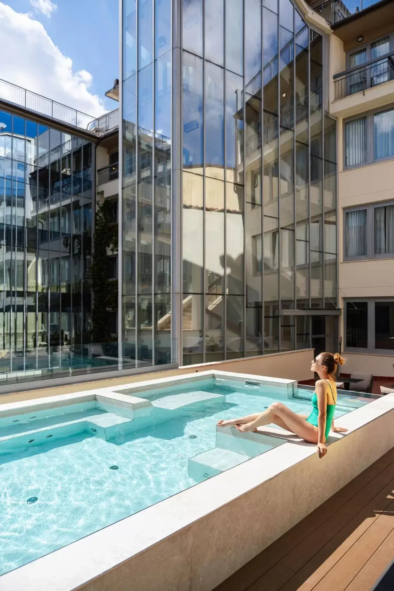 Pool view, Swimming Pool in iQ Hotel Firenze