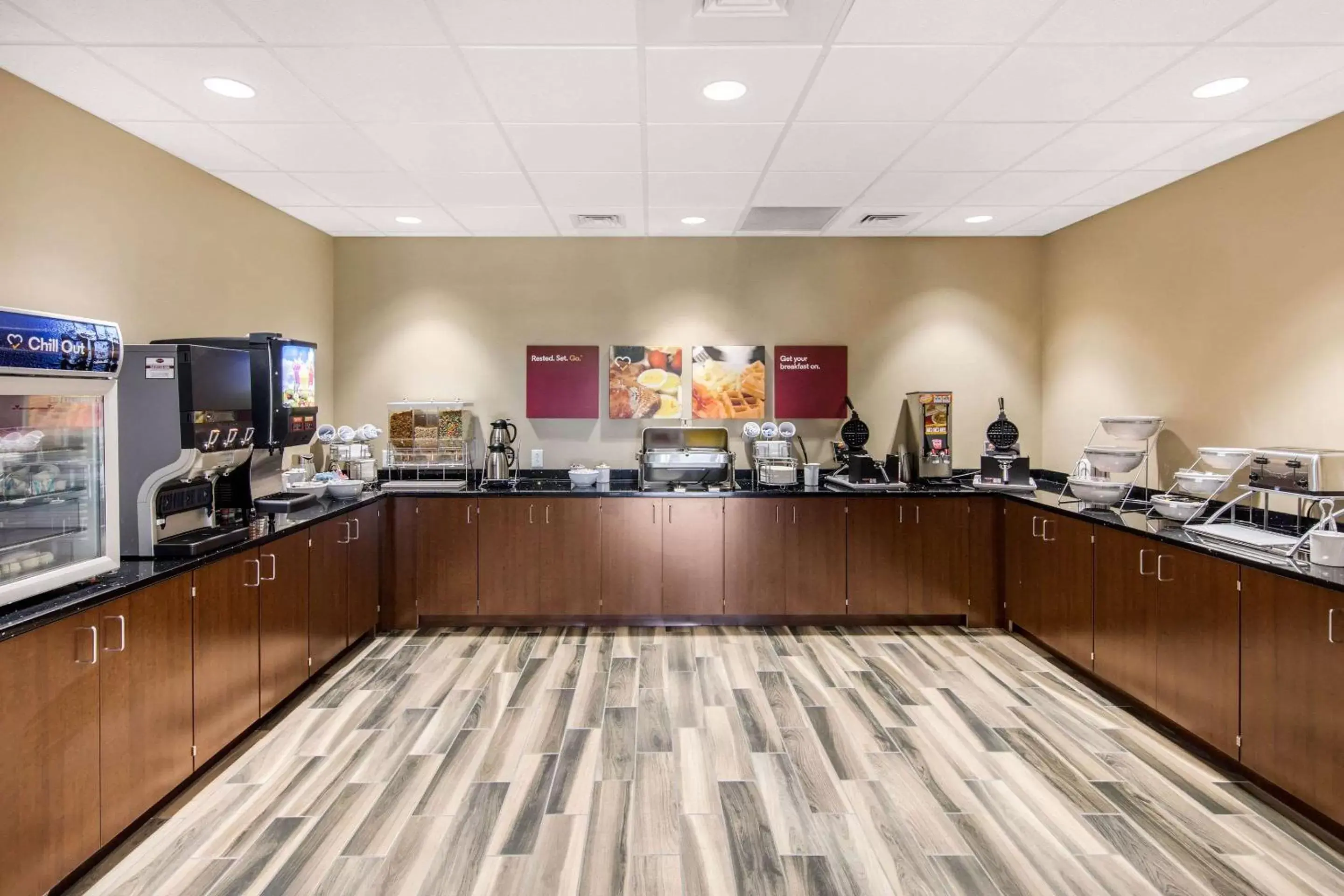 Restaurant/places to eat in Comfort Suites
