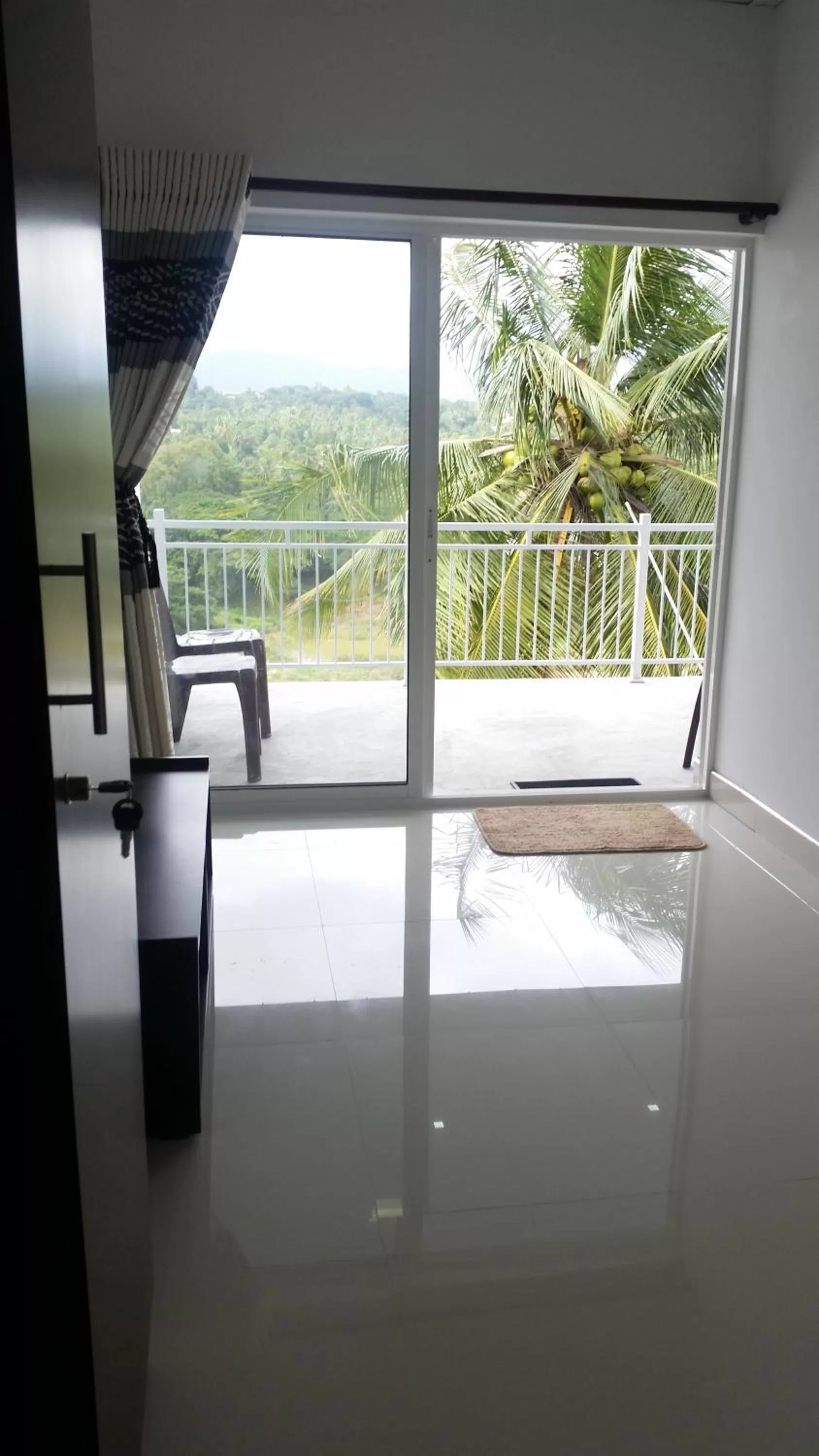 Balcony/Terrace in Mahaweli View Inn Kandy