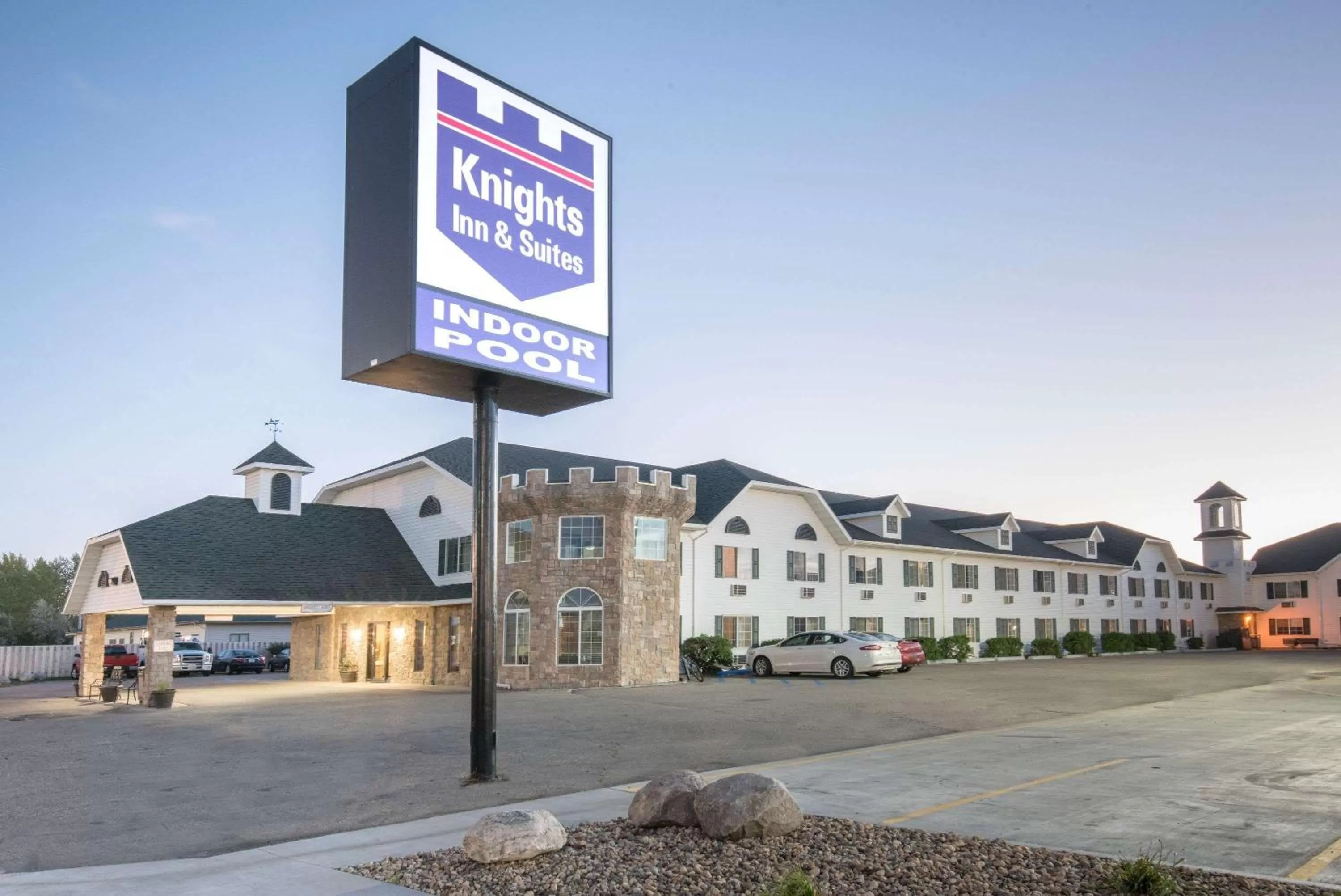 Property building in Knights Inn and Suites - Grand Forks