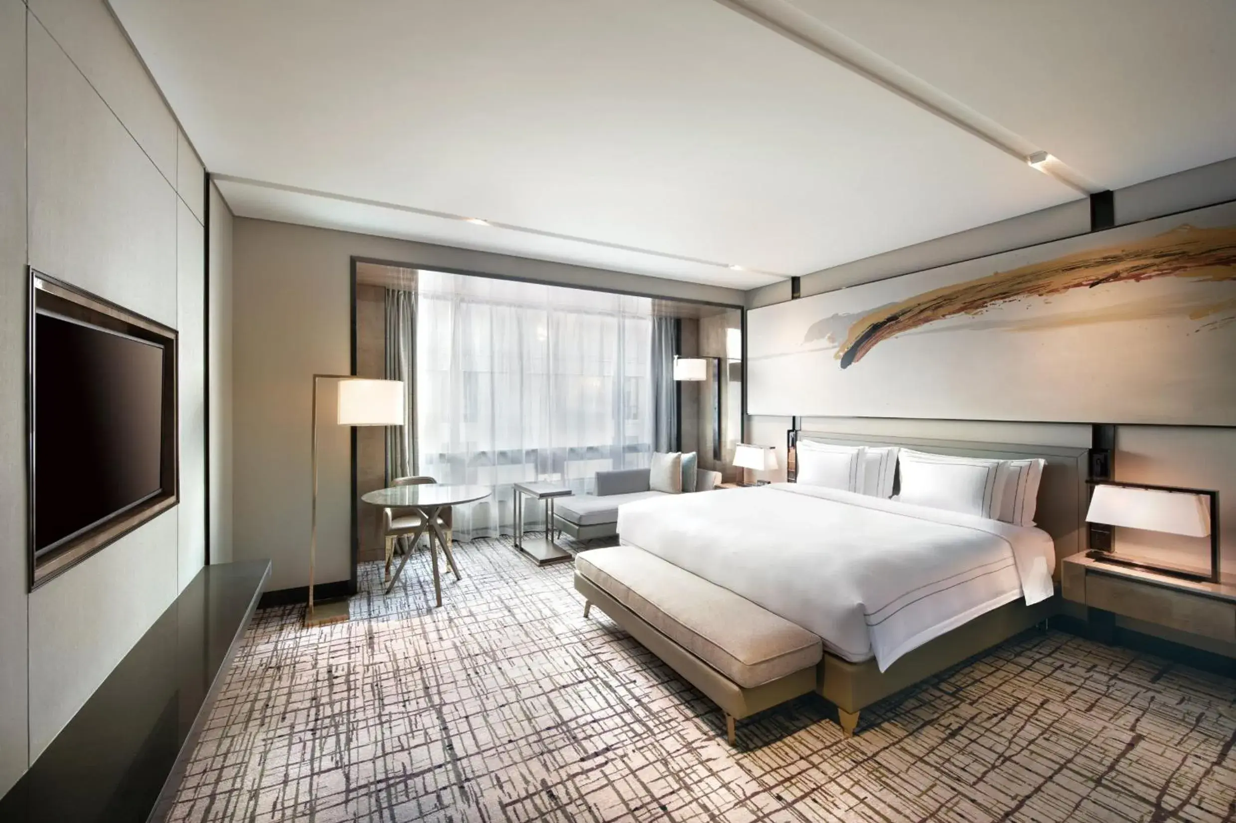 Photo of the whole room, Bed in Crowne Plaza Shanghai Pujiang, an IHG Hotel