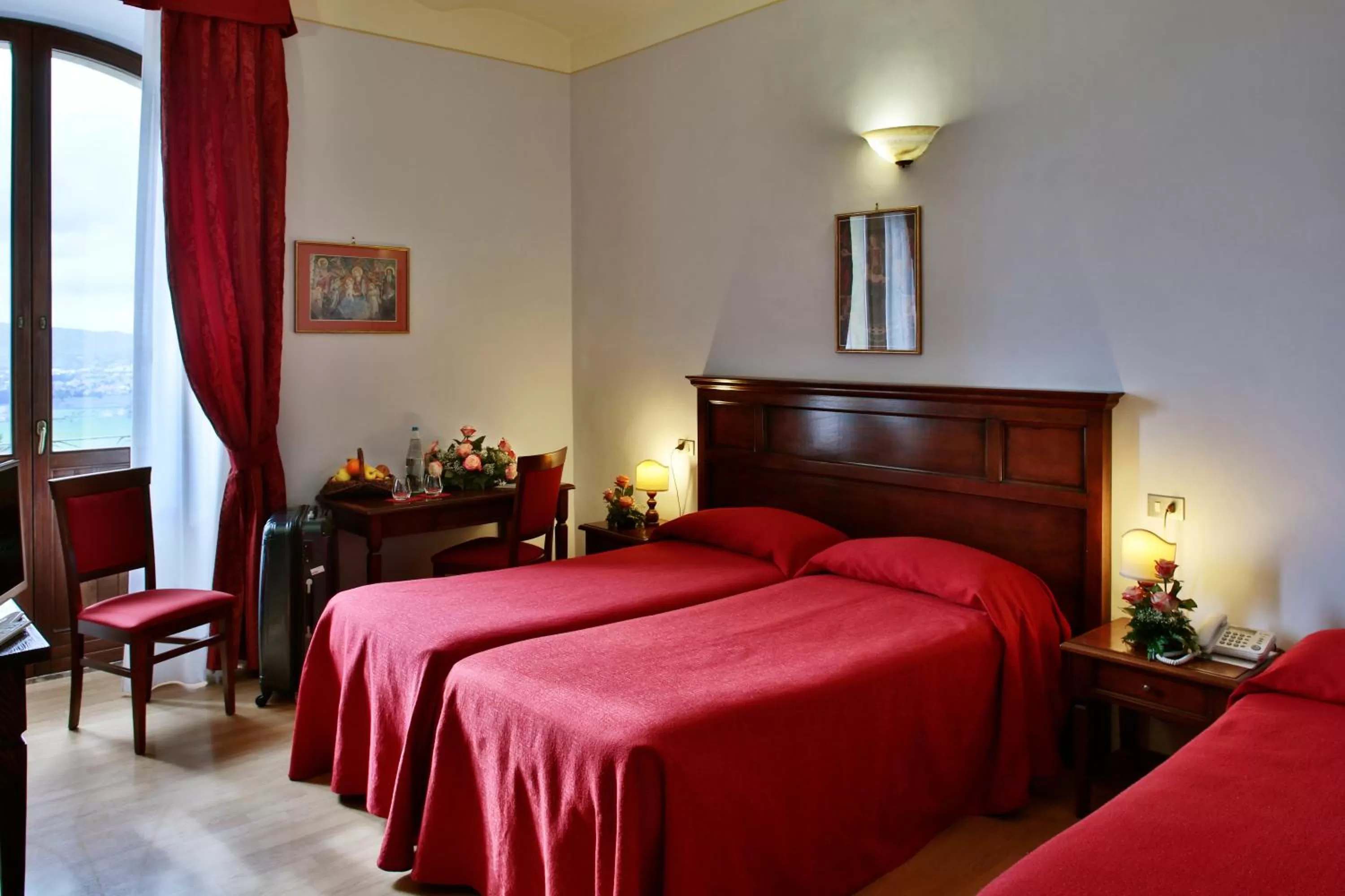 Photo of the whole room, Bed in Hotel Windsor Savoia