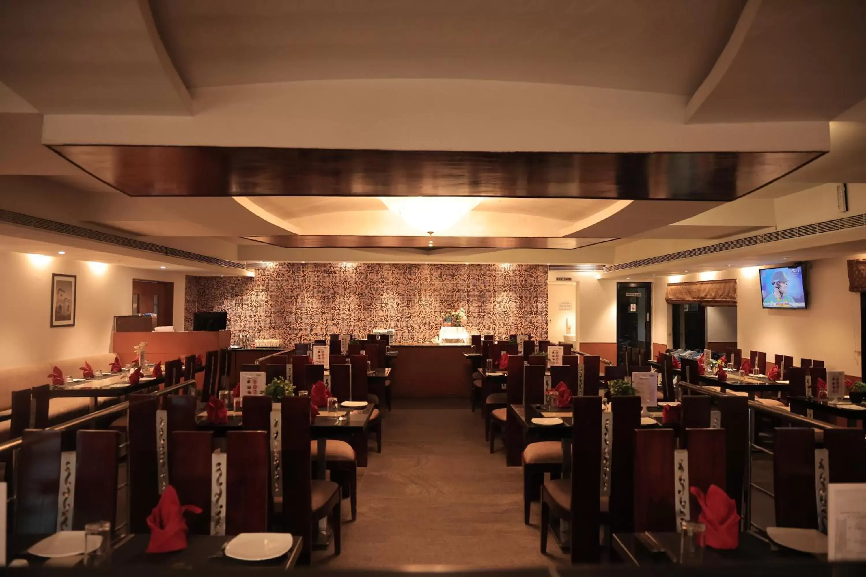 Restaurant/Places to Eat in MGM Vailankanni