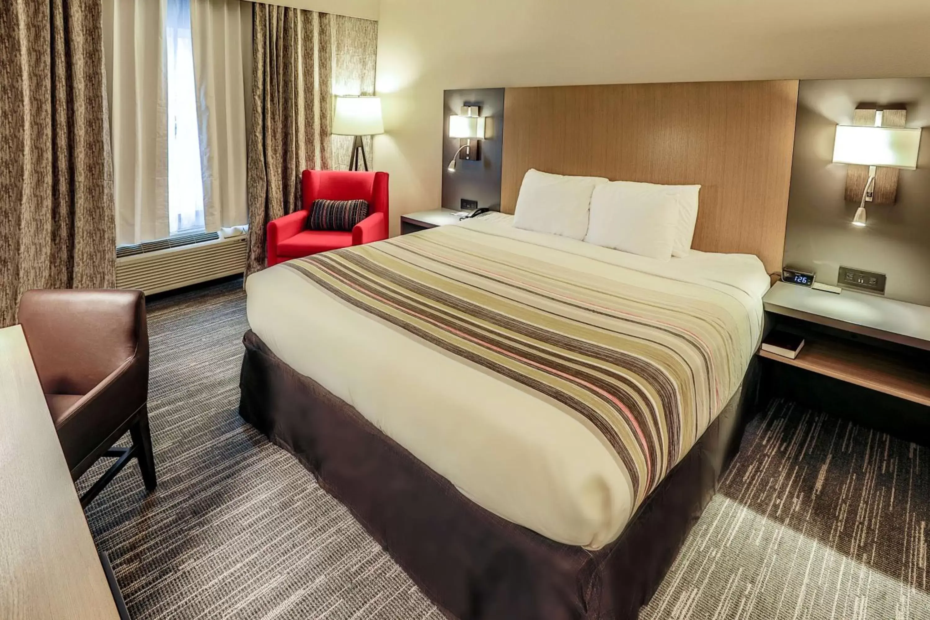 Bedroom, Bed in Country Inn & Suites by Radisson, Nashville Airport, TN