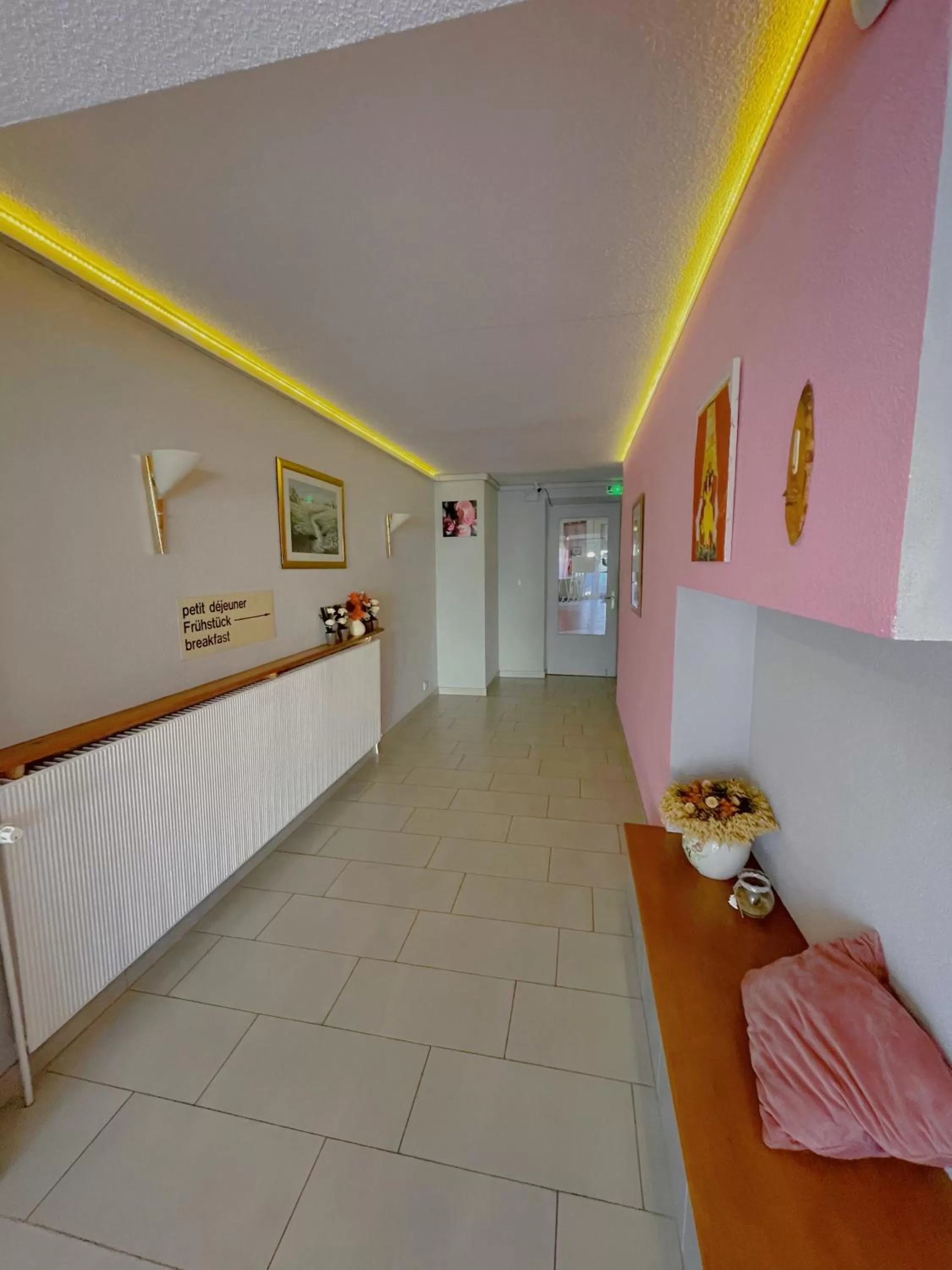 Lobby or reception in Hotel Le Ronchamp