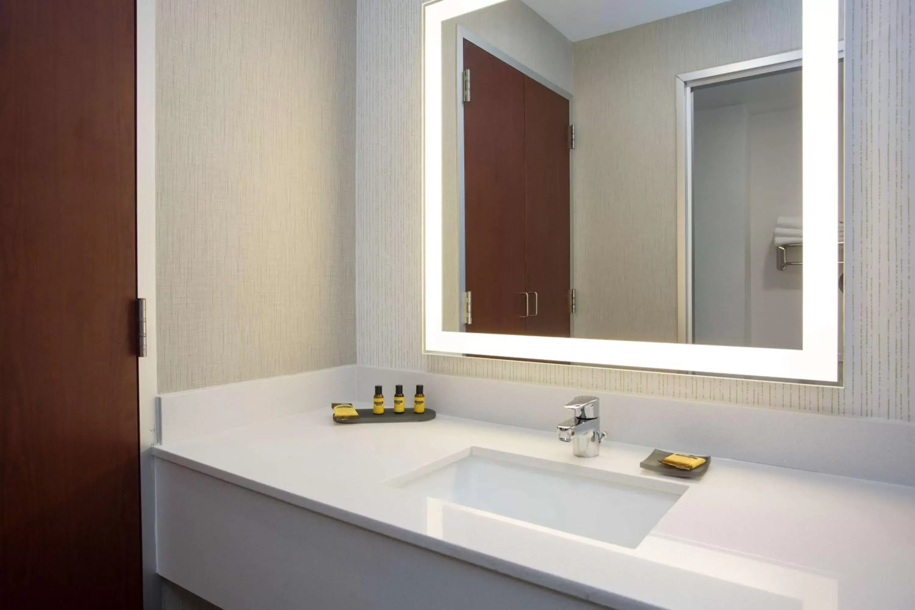 Bathroom in Best Western Plus Portsmouth Hotel & Suites