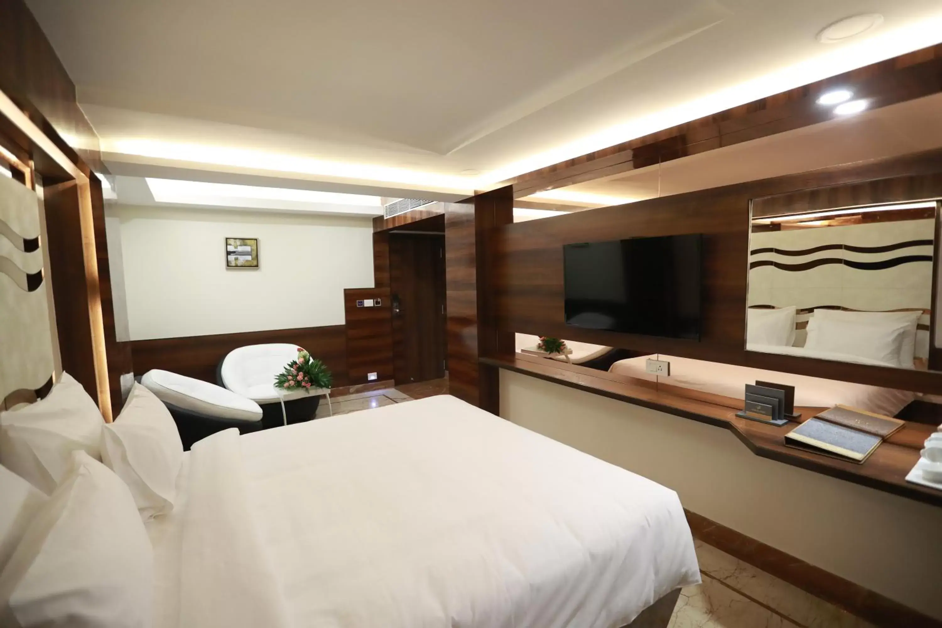 Bed in Hotel Park Elanza Chennai