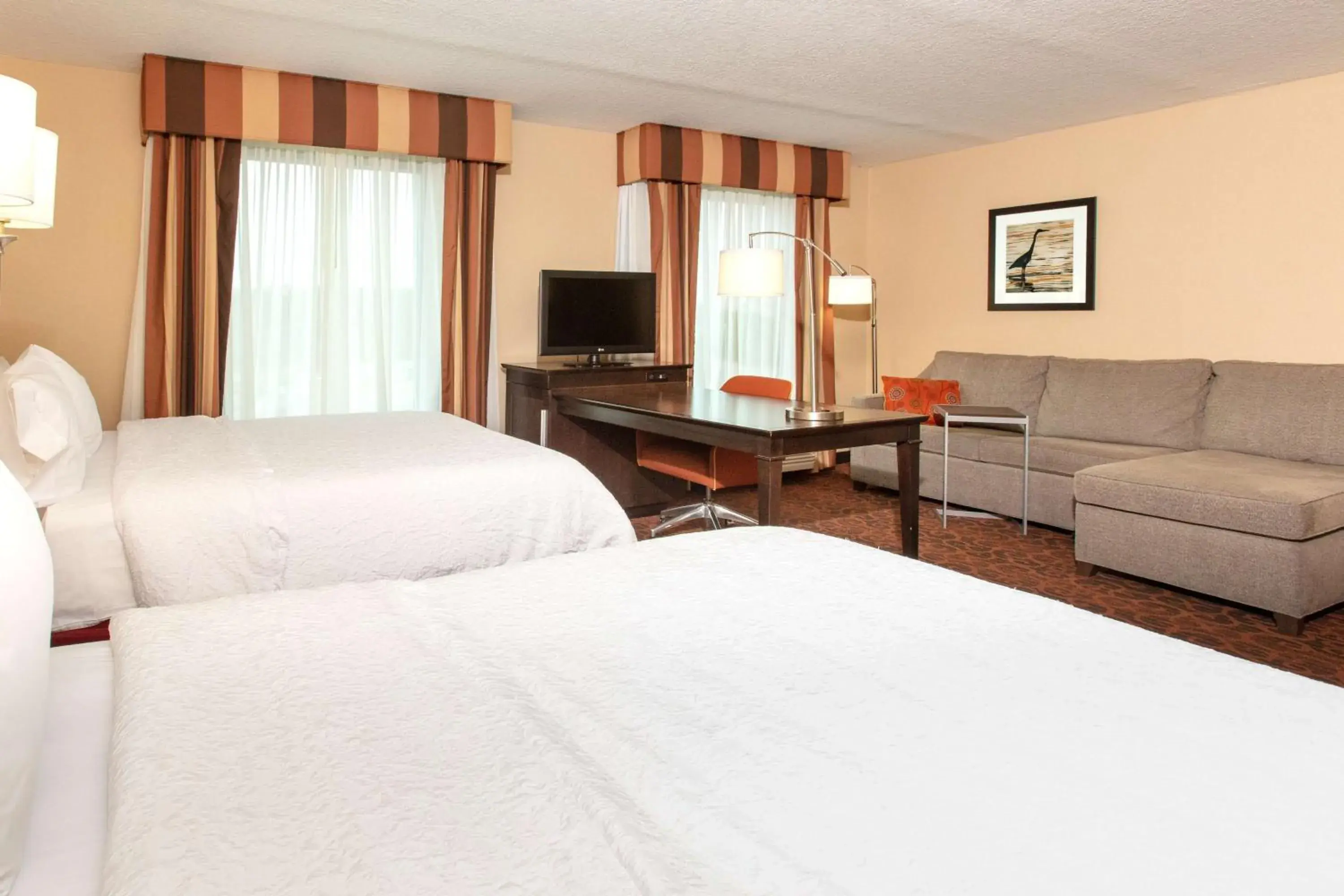 Bedroom, Bed in Hampton Inn & Suites Jacksonville-Airport