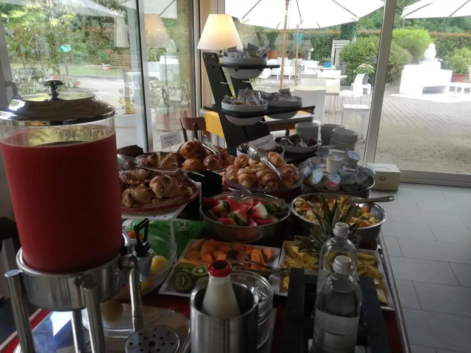 Breakfast in Hotel Abetaia