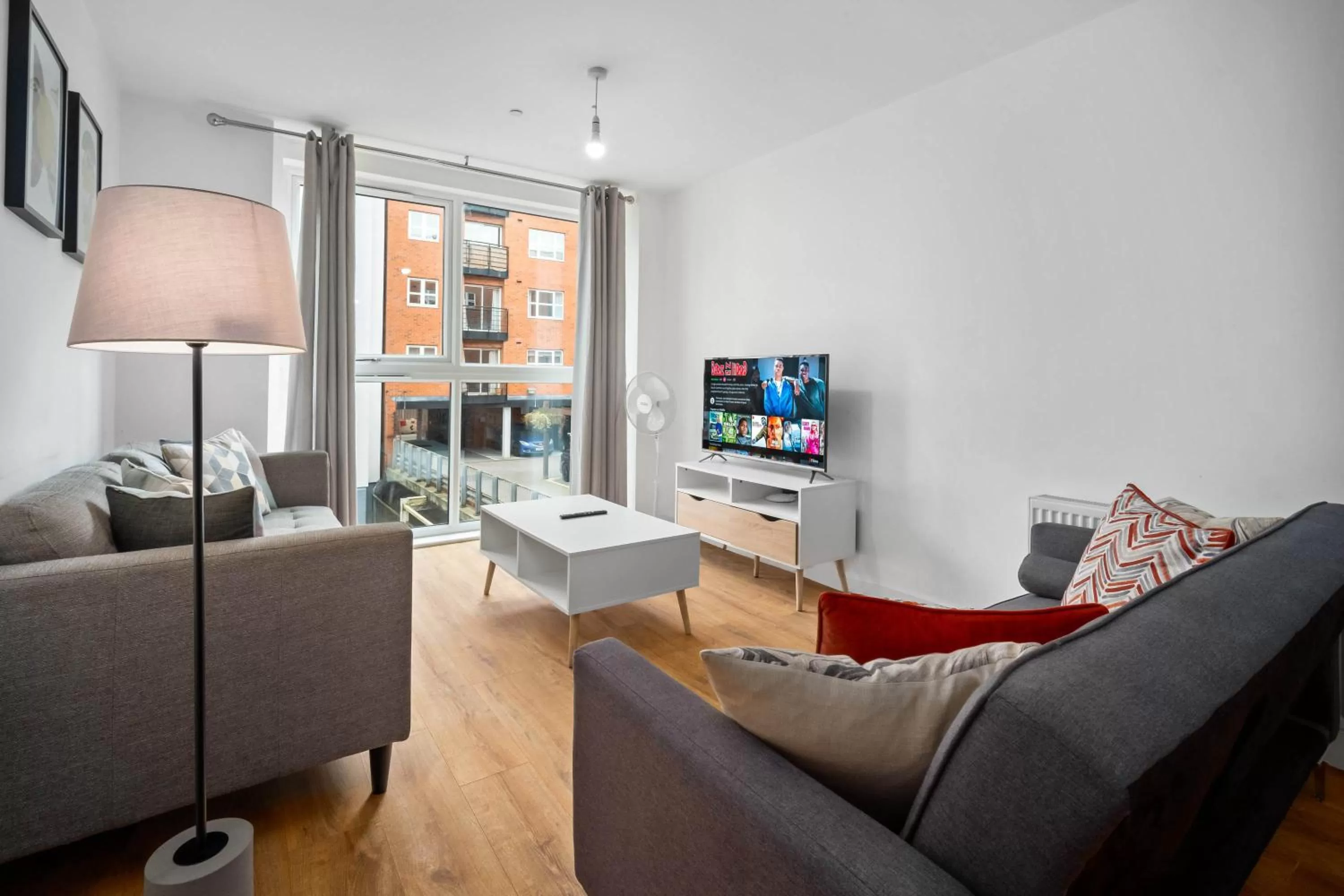 TV and multimedia, Seating Area in Onyx O2 Arena Brindley Place Broad Street Large Spacious Apartment