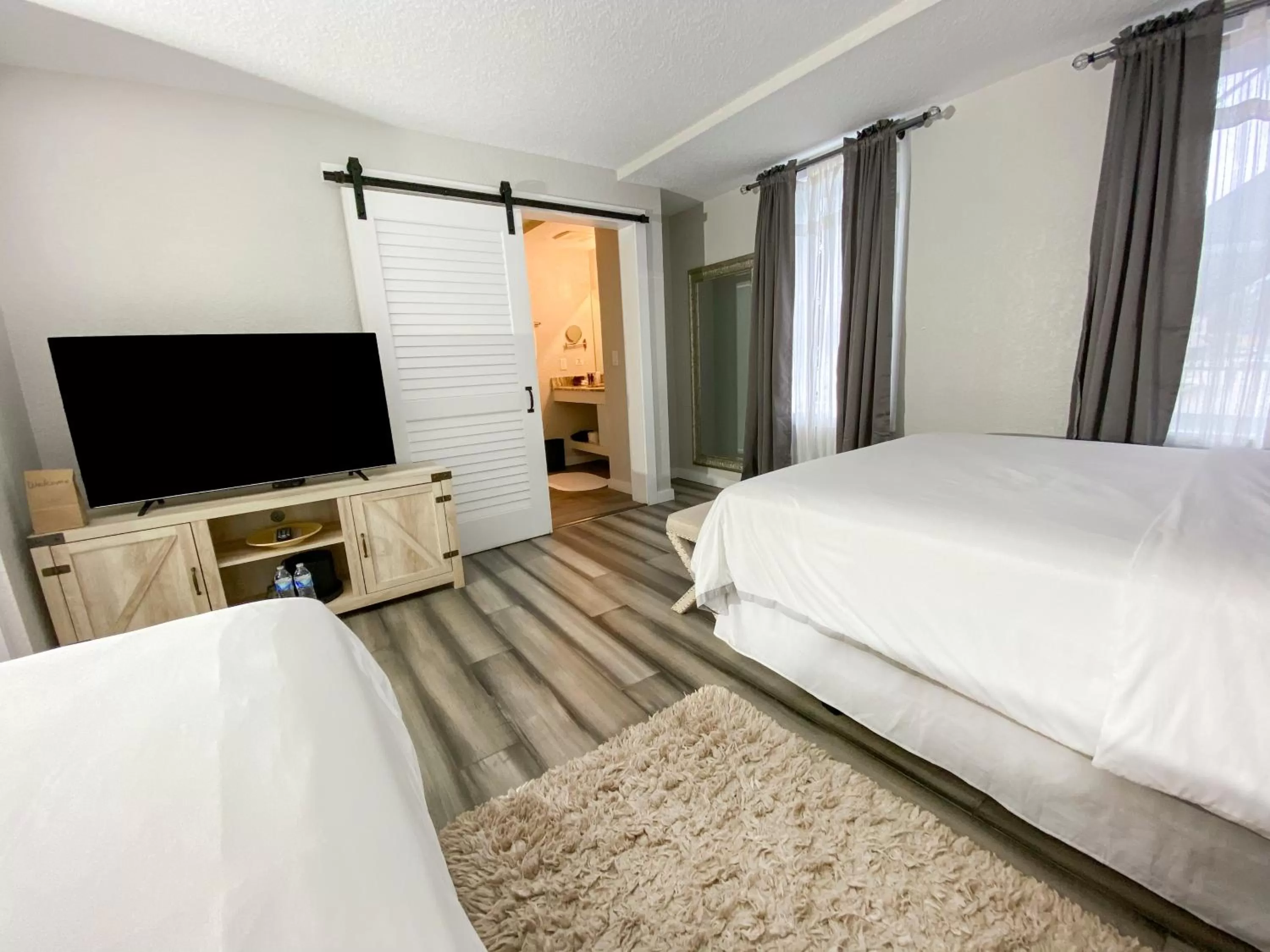 Bed in Artisan Downtown