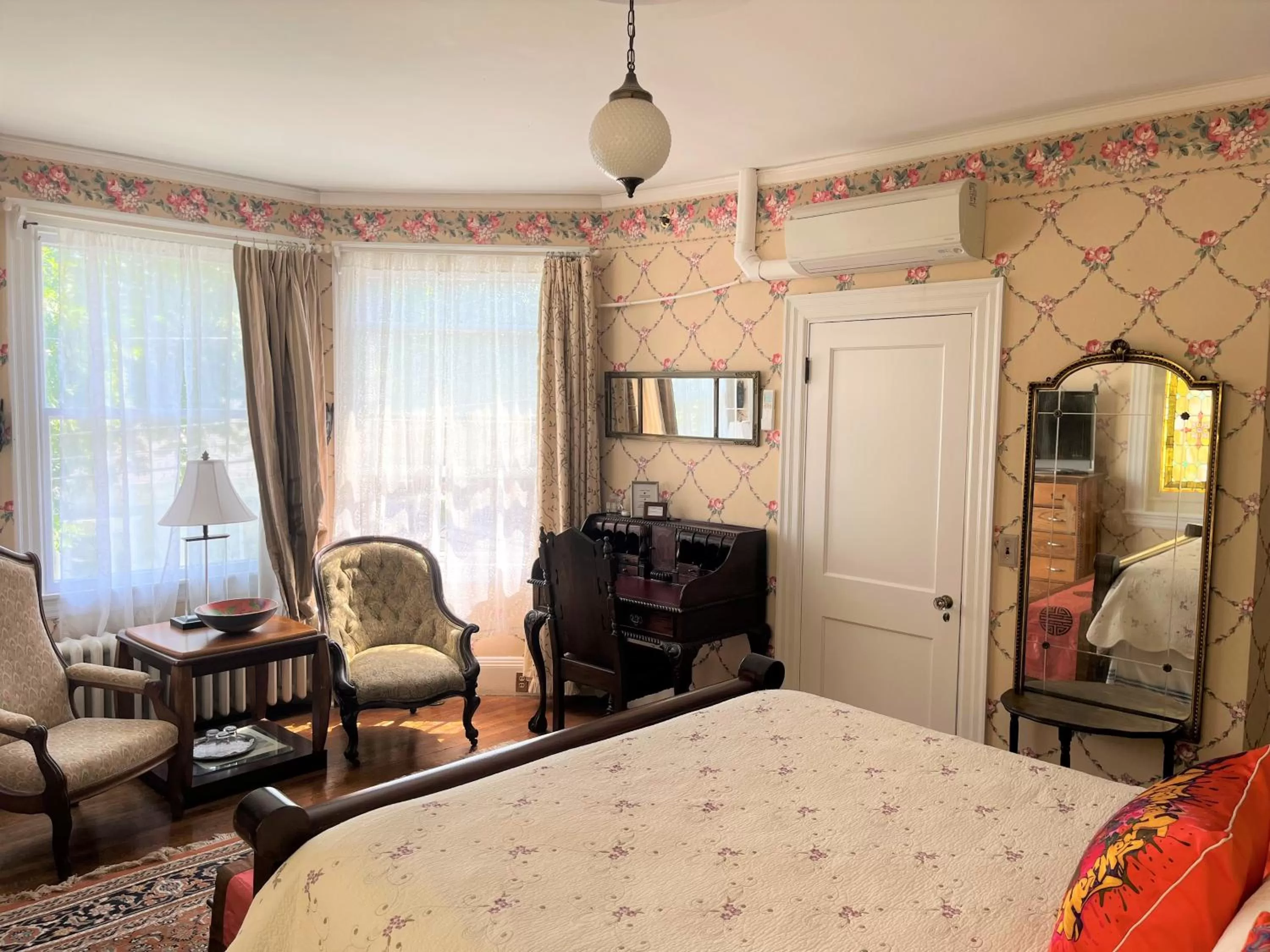 Suite / Noble Suite in Munroe Inn Boutique Hotel