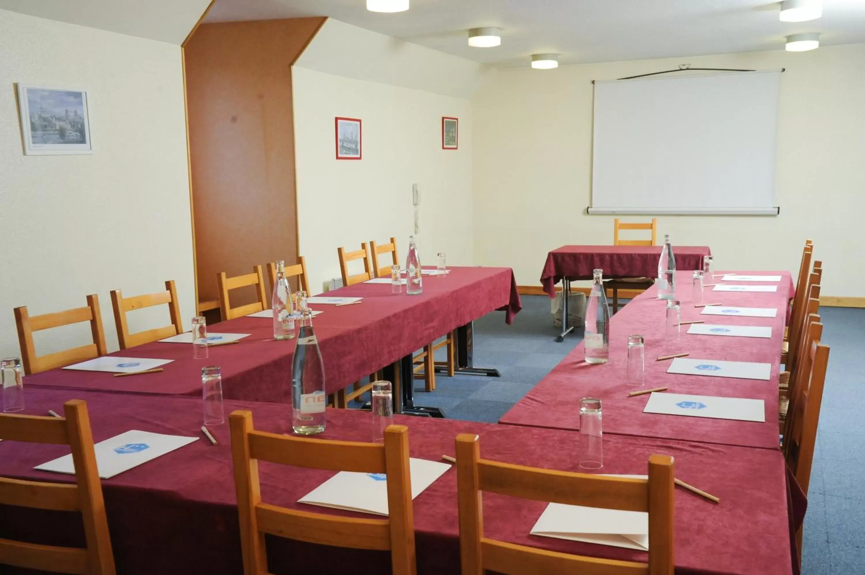 Business facilities in HOTEL Chateau-Thierry Centre