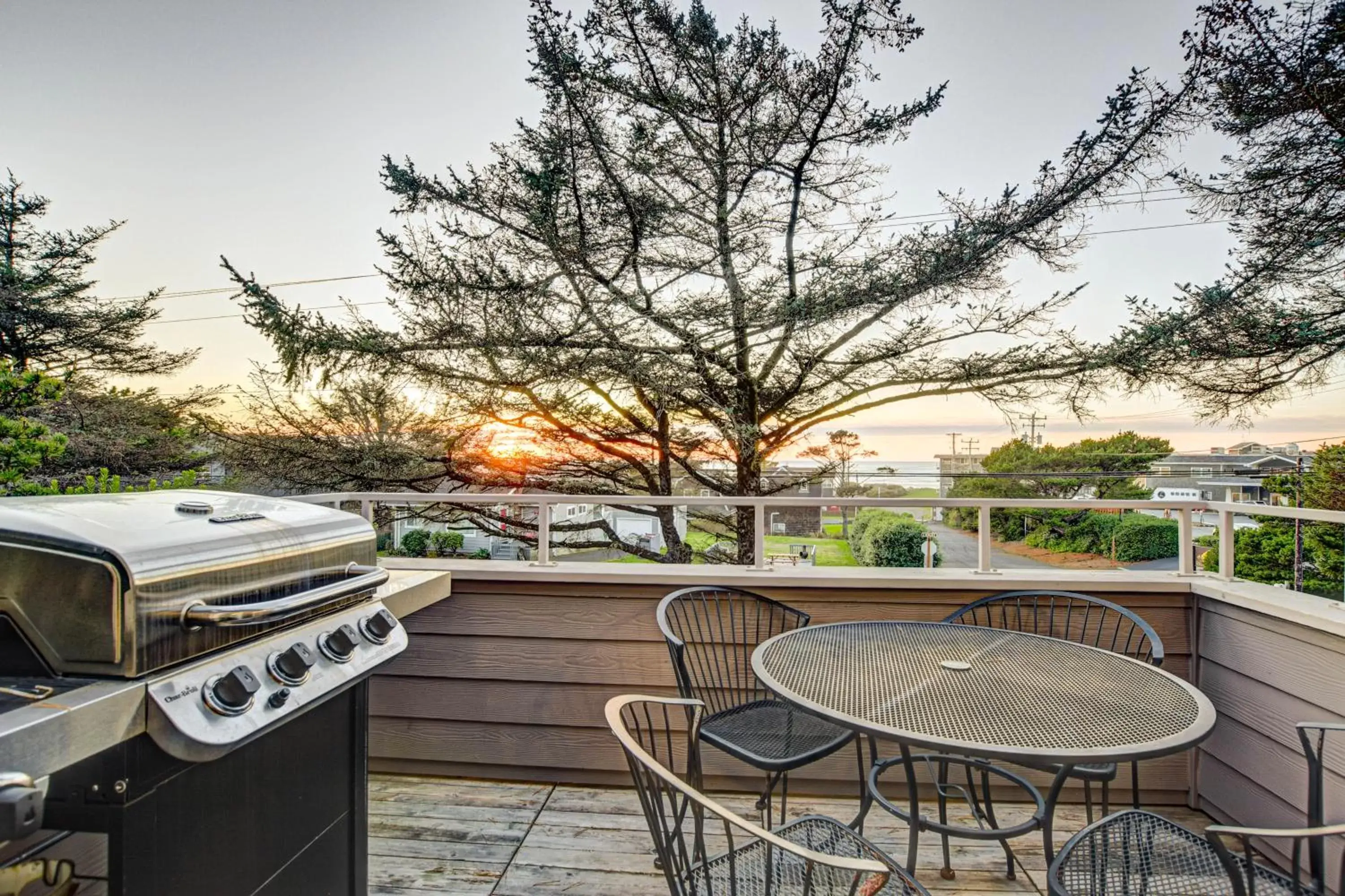 Ocean View 2 room/loft condominium - 1.5 miles south of The Waves in The Waves Ocean View 2 room/loft condominium - 1.5 miles south of The Waves in The Waves