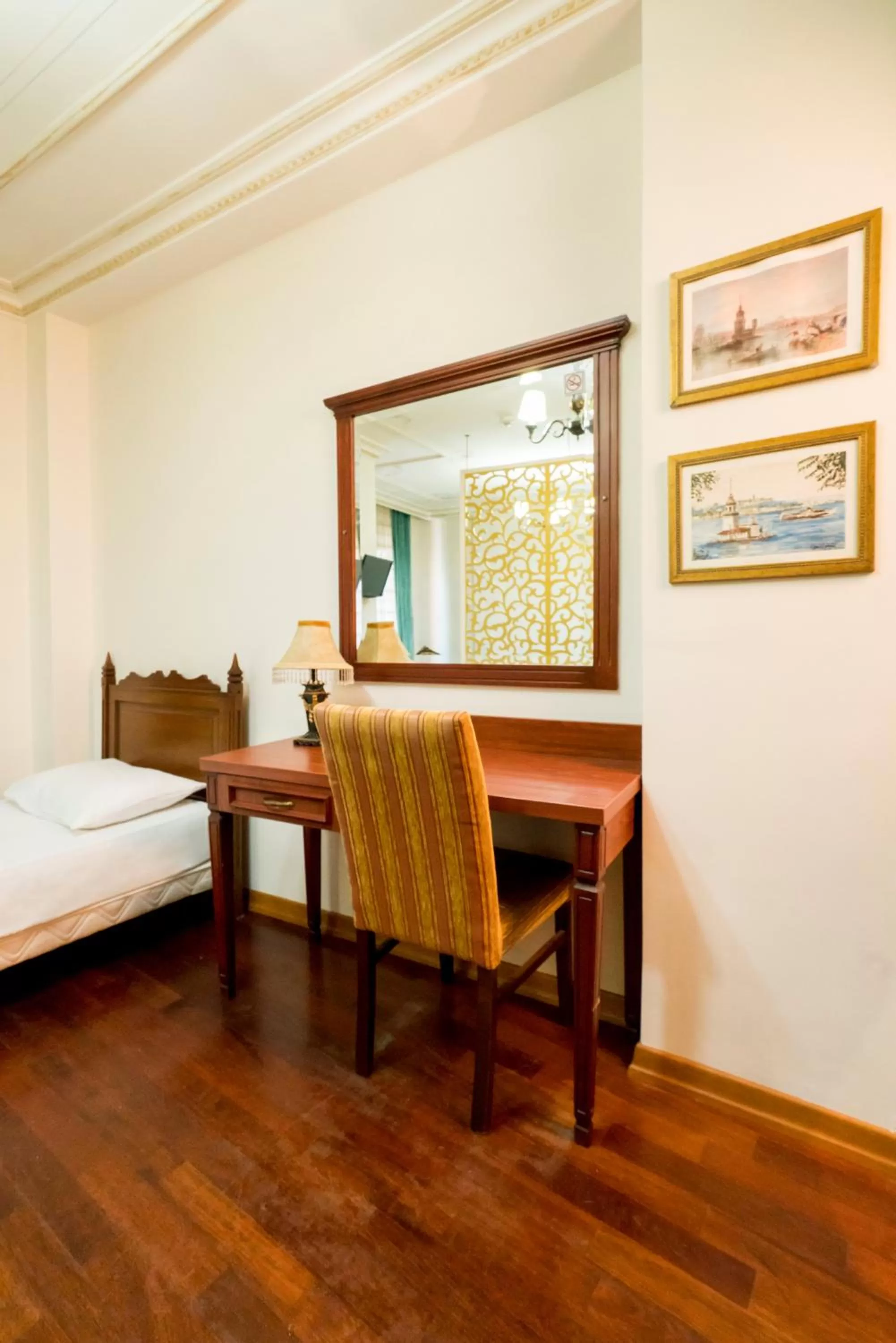 cot, Bed in Atam Suites