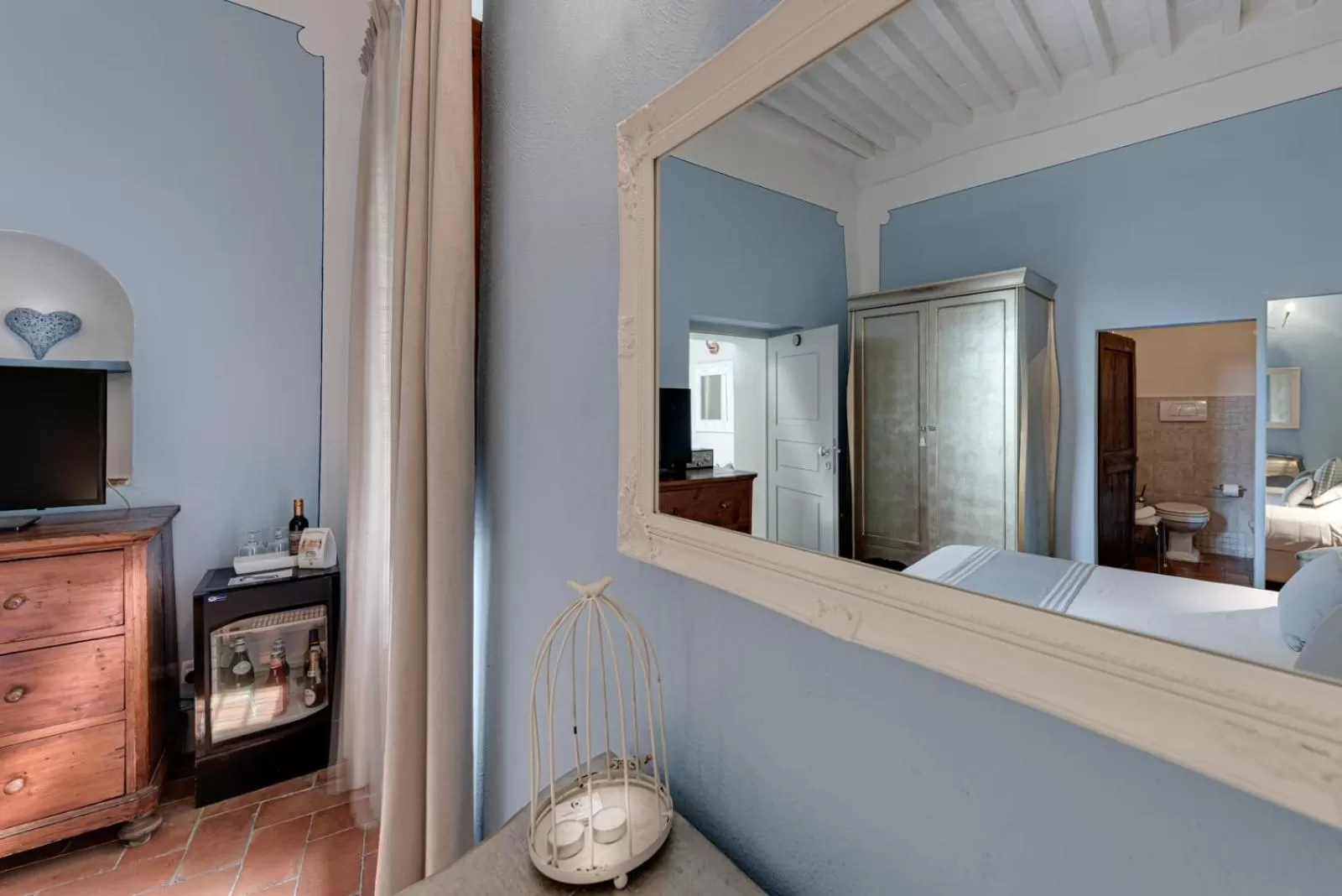 Photo of the whole room in PALAZZO DEL CAPITANO Wellness & Relais - Luxury Borgo Capitano Collection