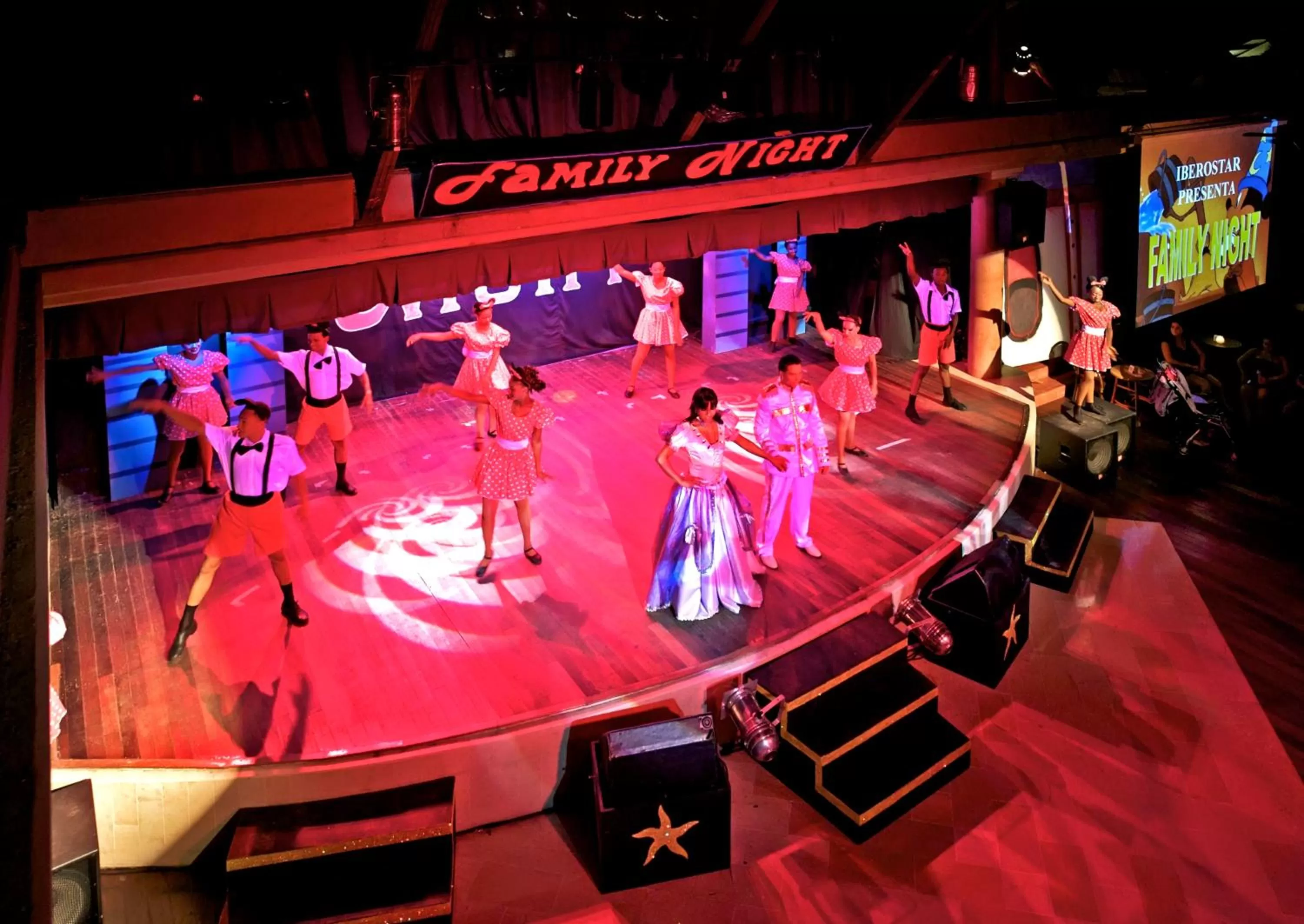 Evening entertainment in Iberostar Selection Bavaro Suites - All Inclusive