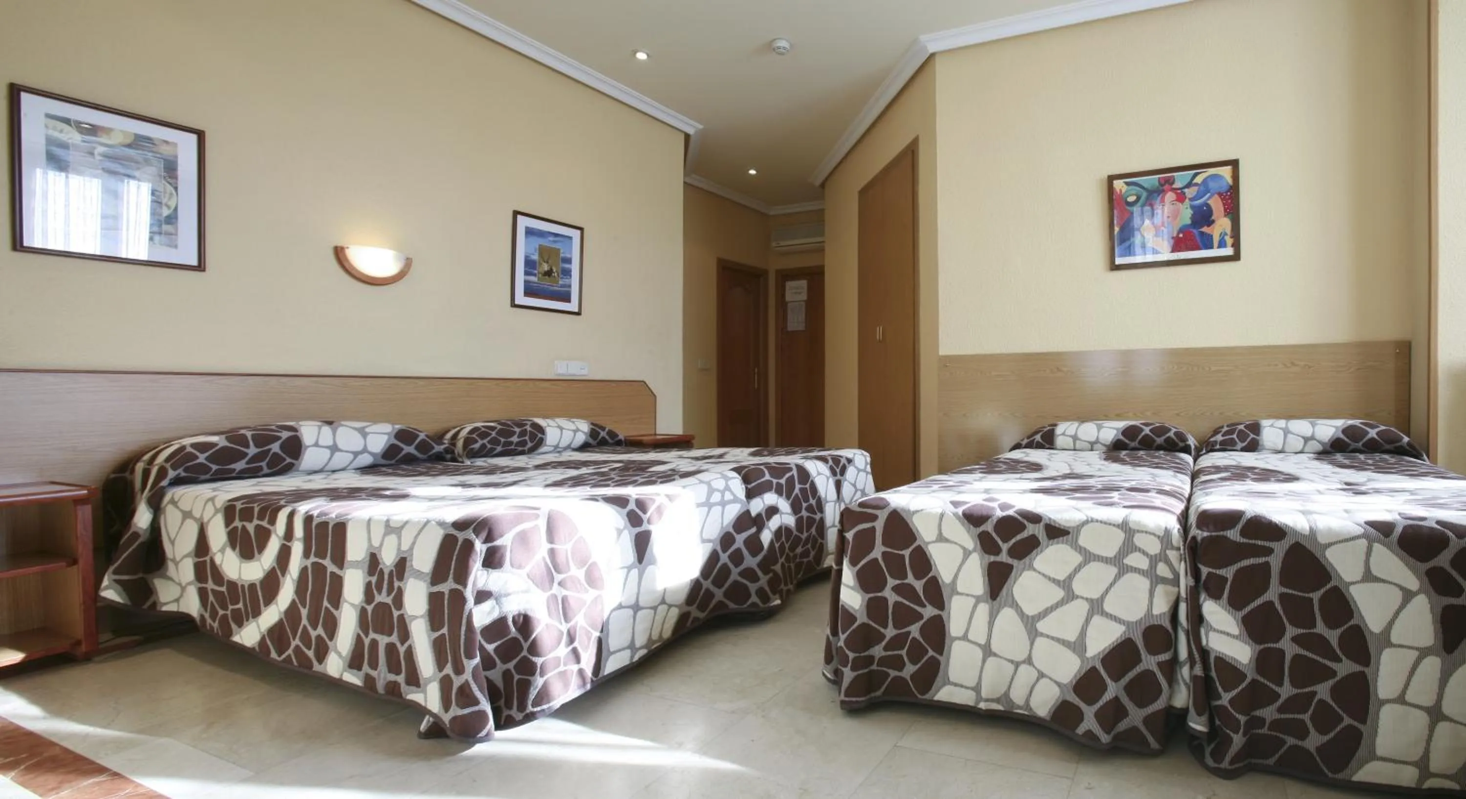 Photo of the whole room, Bed in Hotel Mediodia