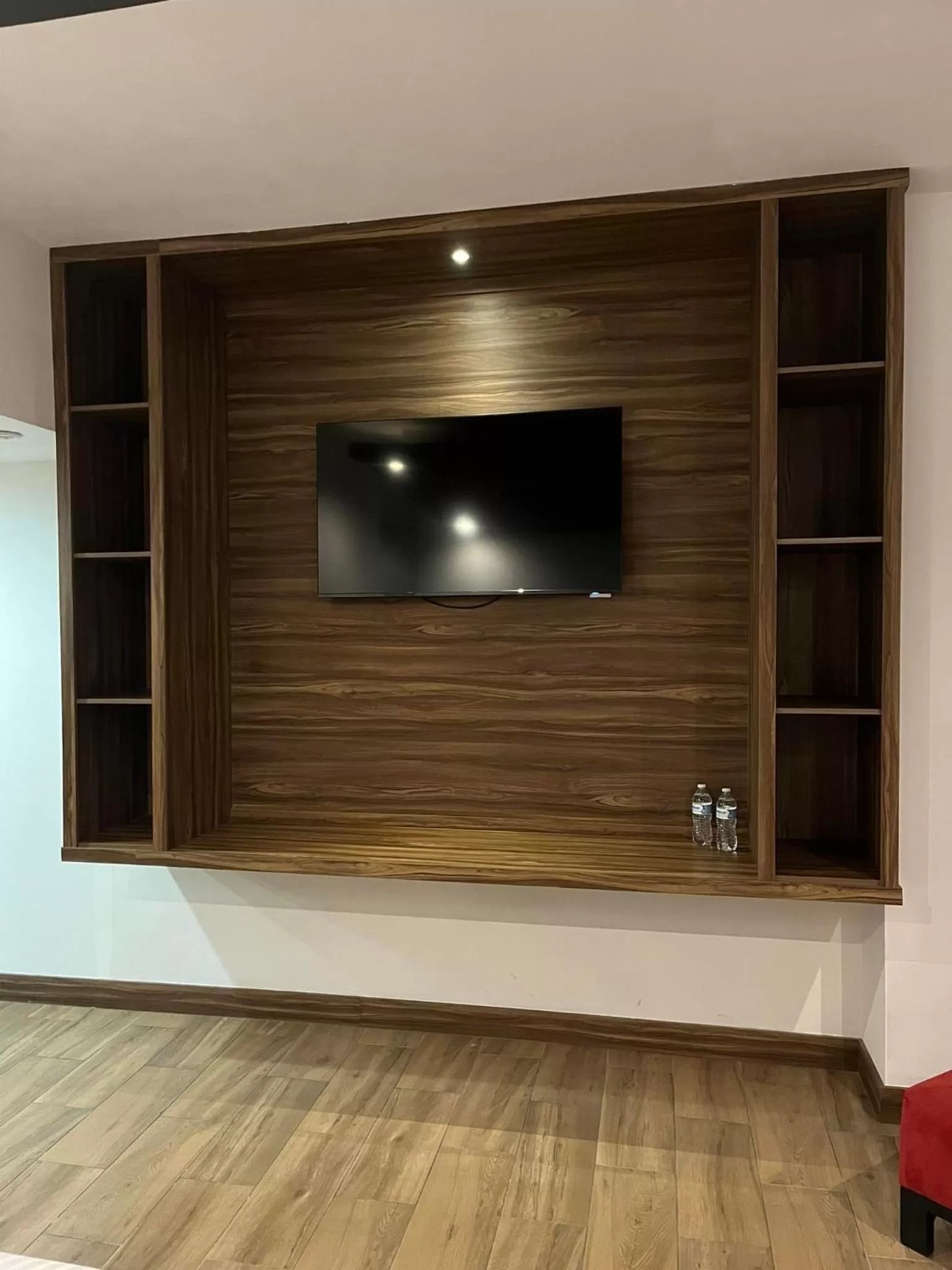 TV and multimedia in Zújmú Business Boutique Hotel