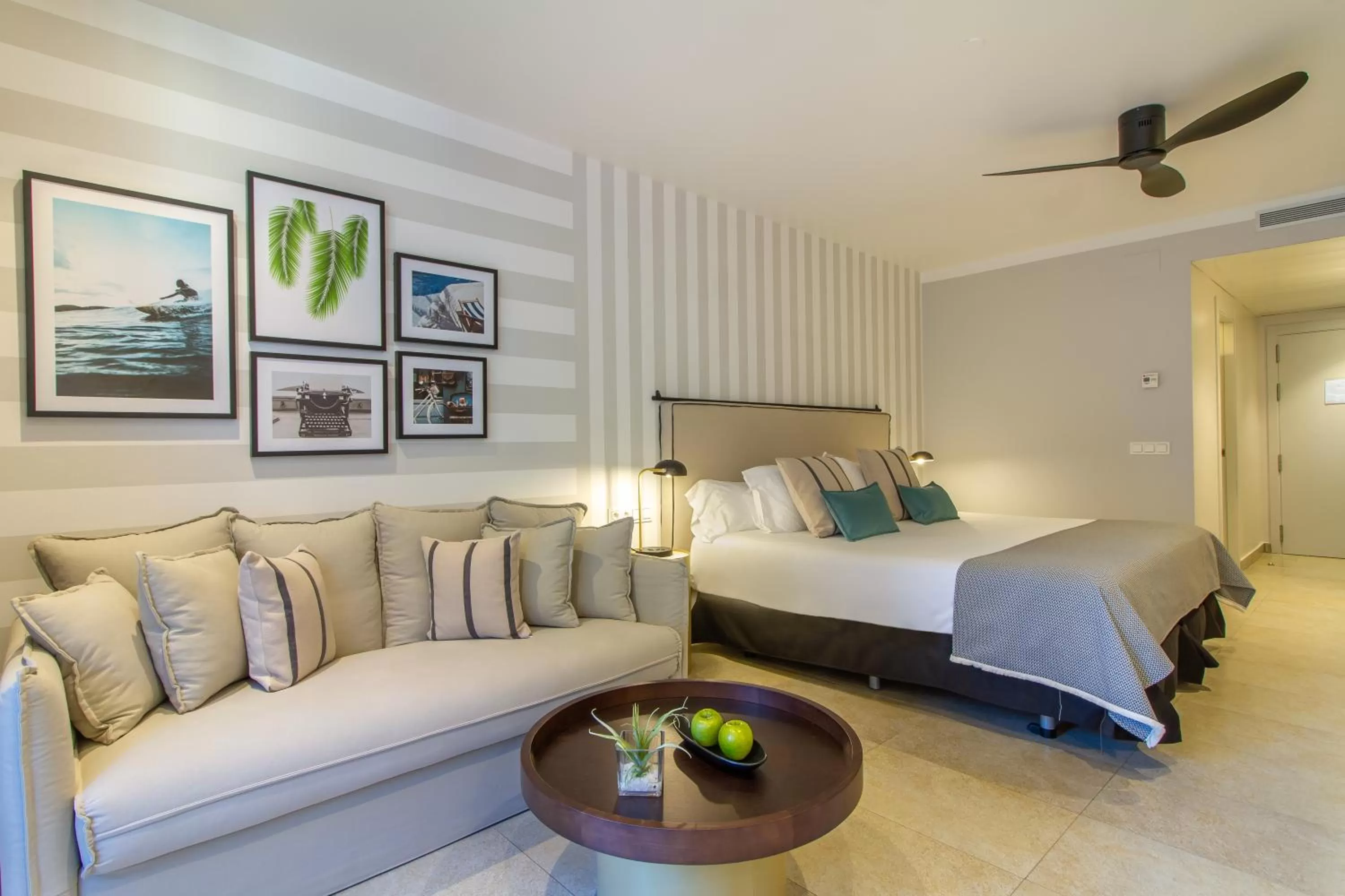 Bed in SOLYMAR Gran Hotel