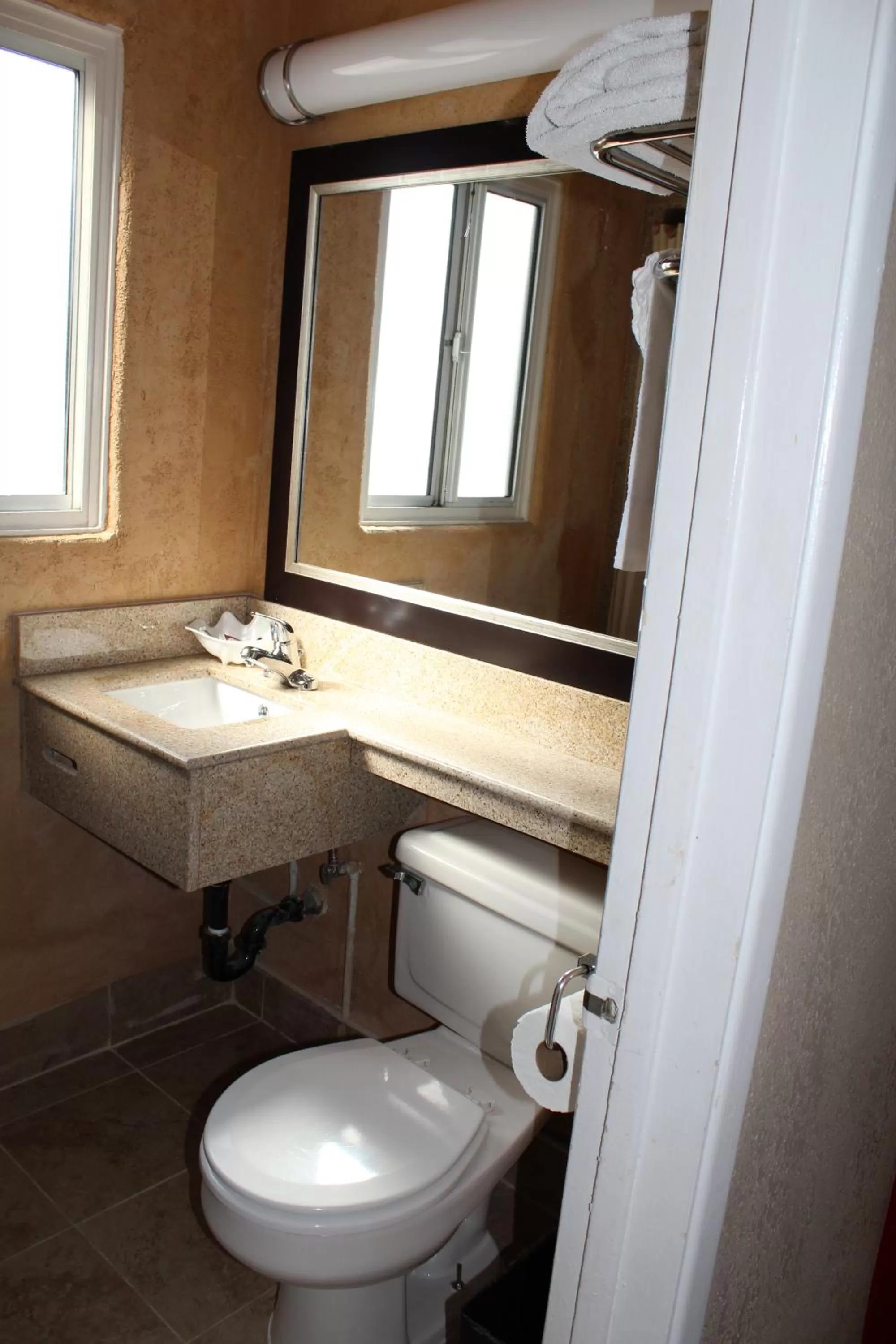 Bathroom in Harbor Inn & Suites Oceanside