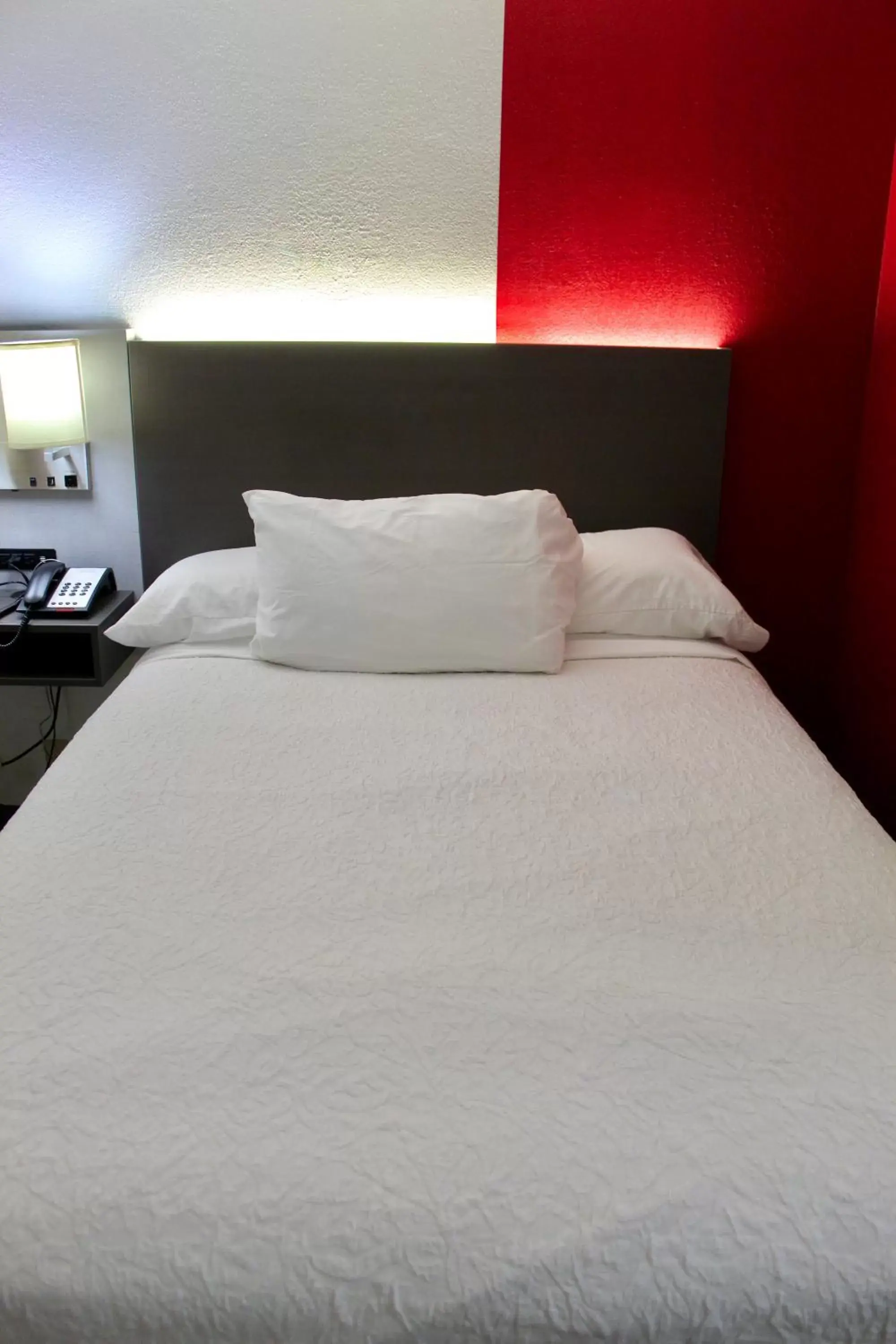 Queen Room - Non-Smoking in Ramada by Wyndham Harrisonburg Queen Room - Non-Smoking in Ramada by Wyndham Harrisonburg