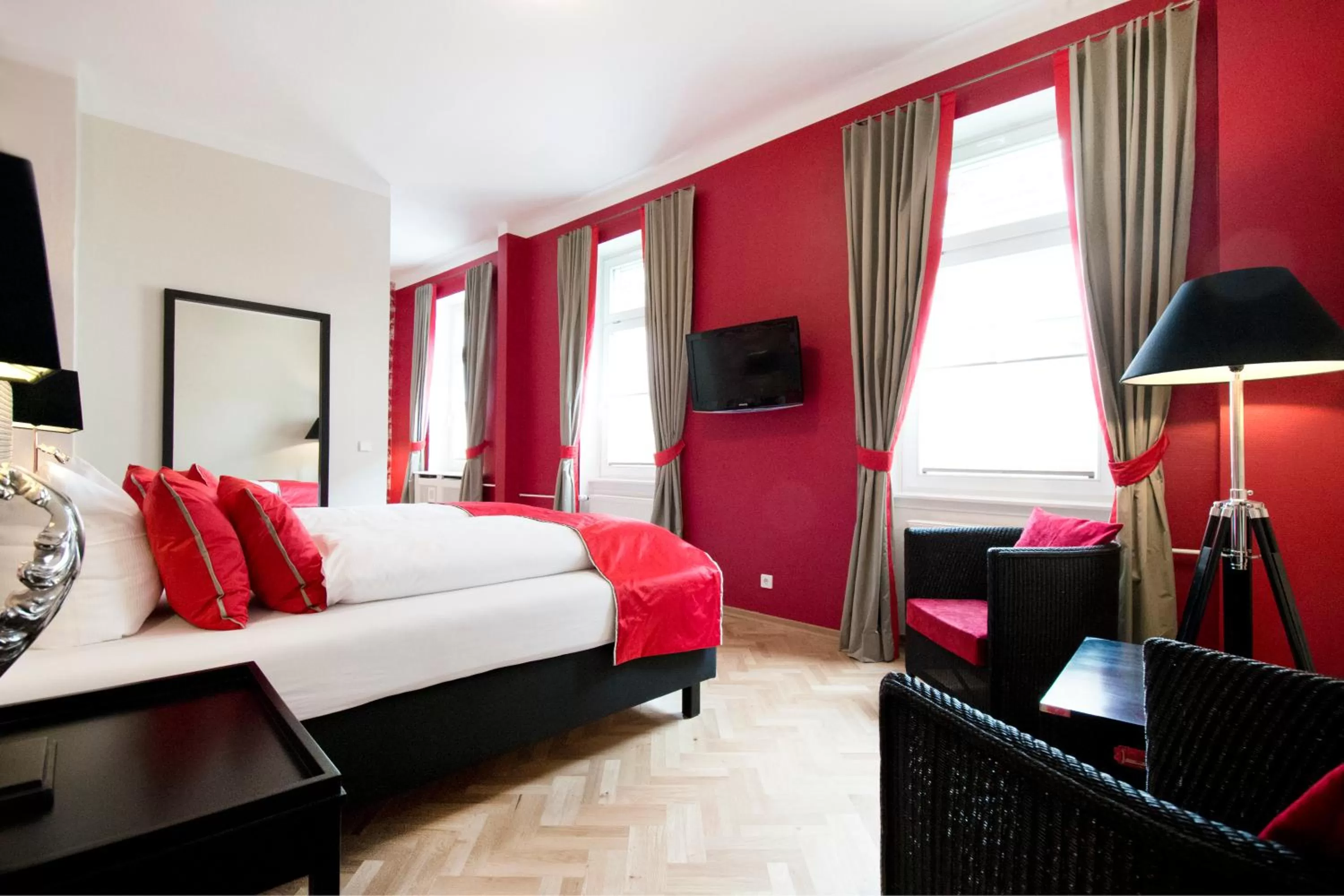 Photo of the whole room, Bed in Romantik Hotel Barbarossa