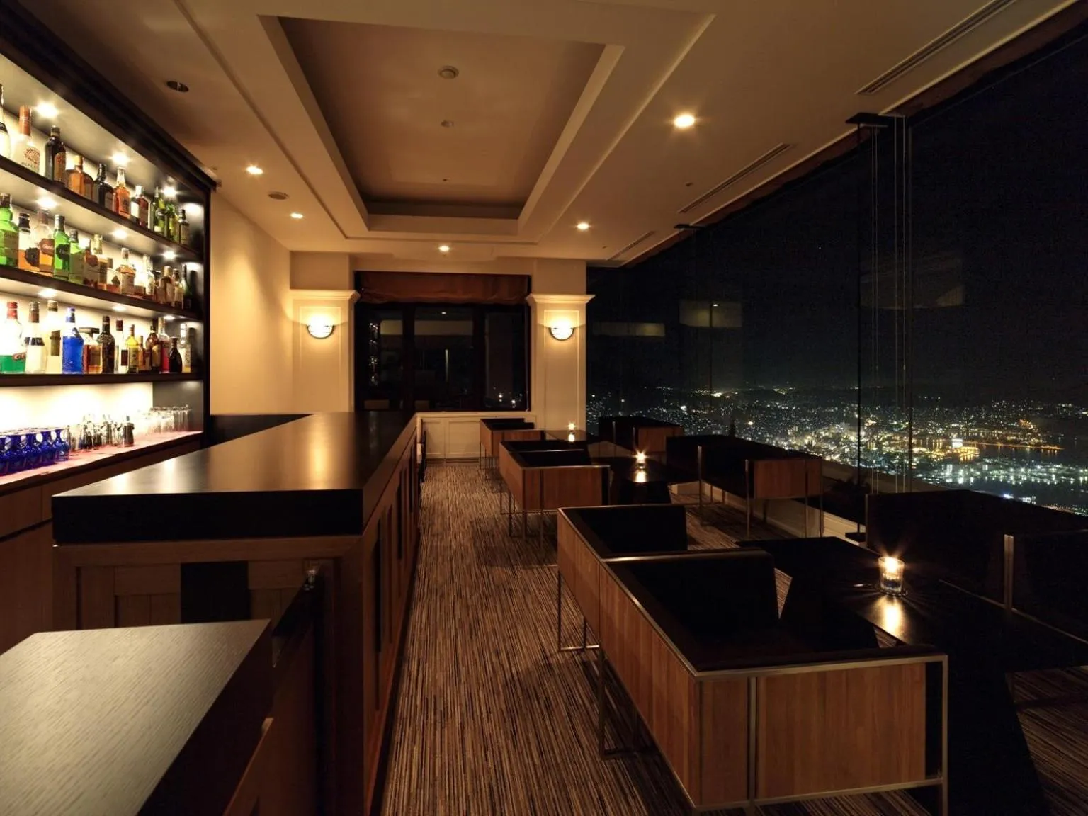 Communal lounge/ TV room in Yumihari-no-Oka Hotel