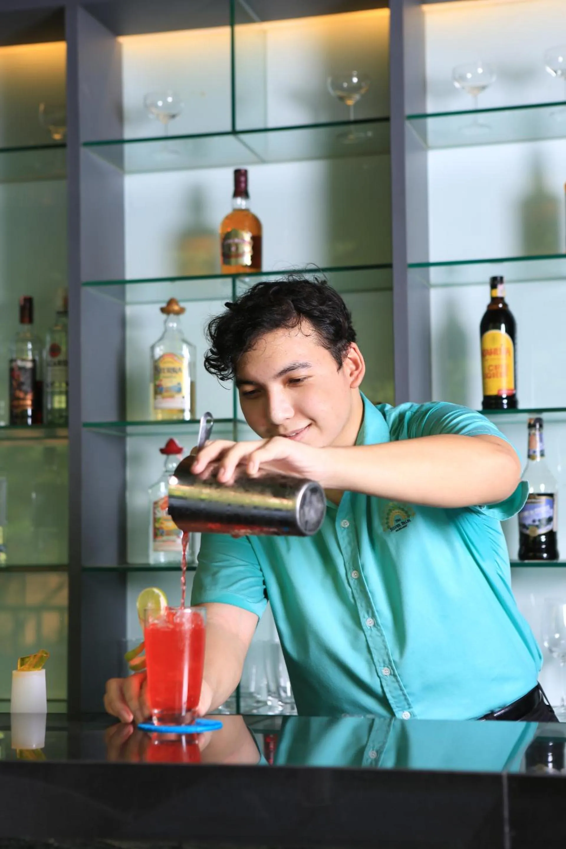 Lounge or bar in The Silver Palm Wellness Resort