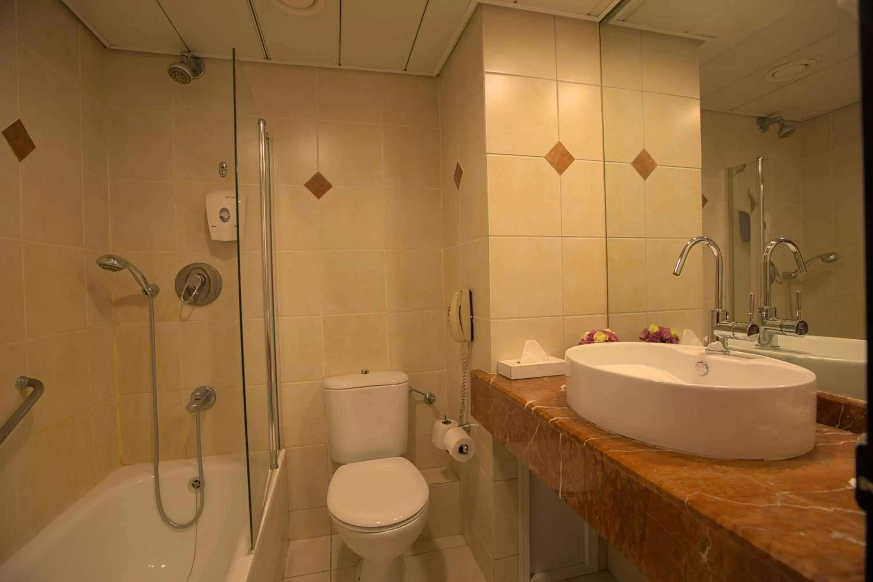 Bathroom in Eldan Hotel