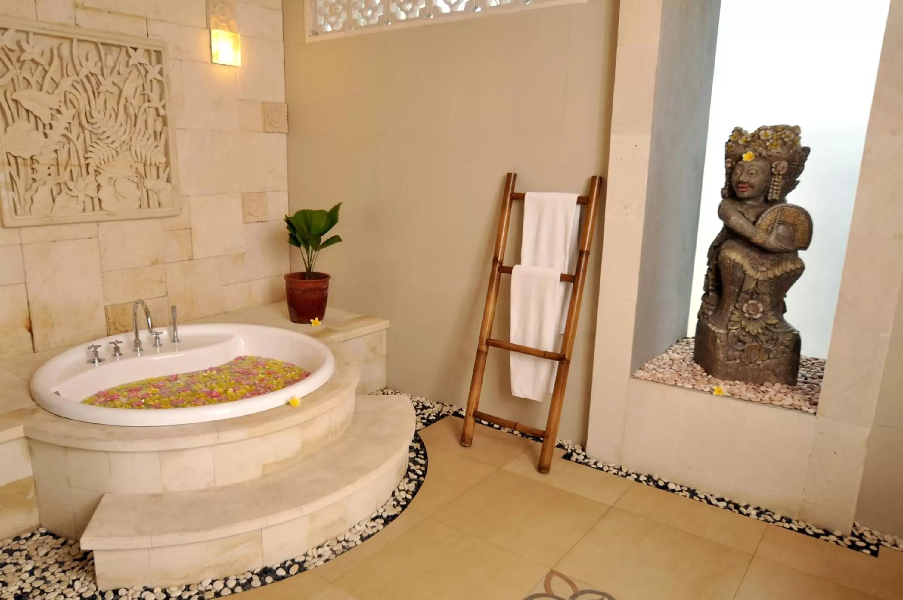 Bathroom in Puri Mas Boutique Resort & Spa