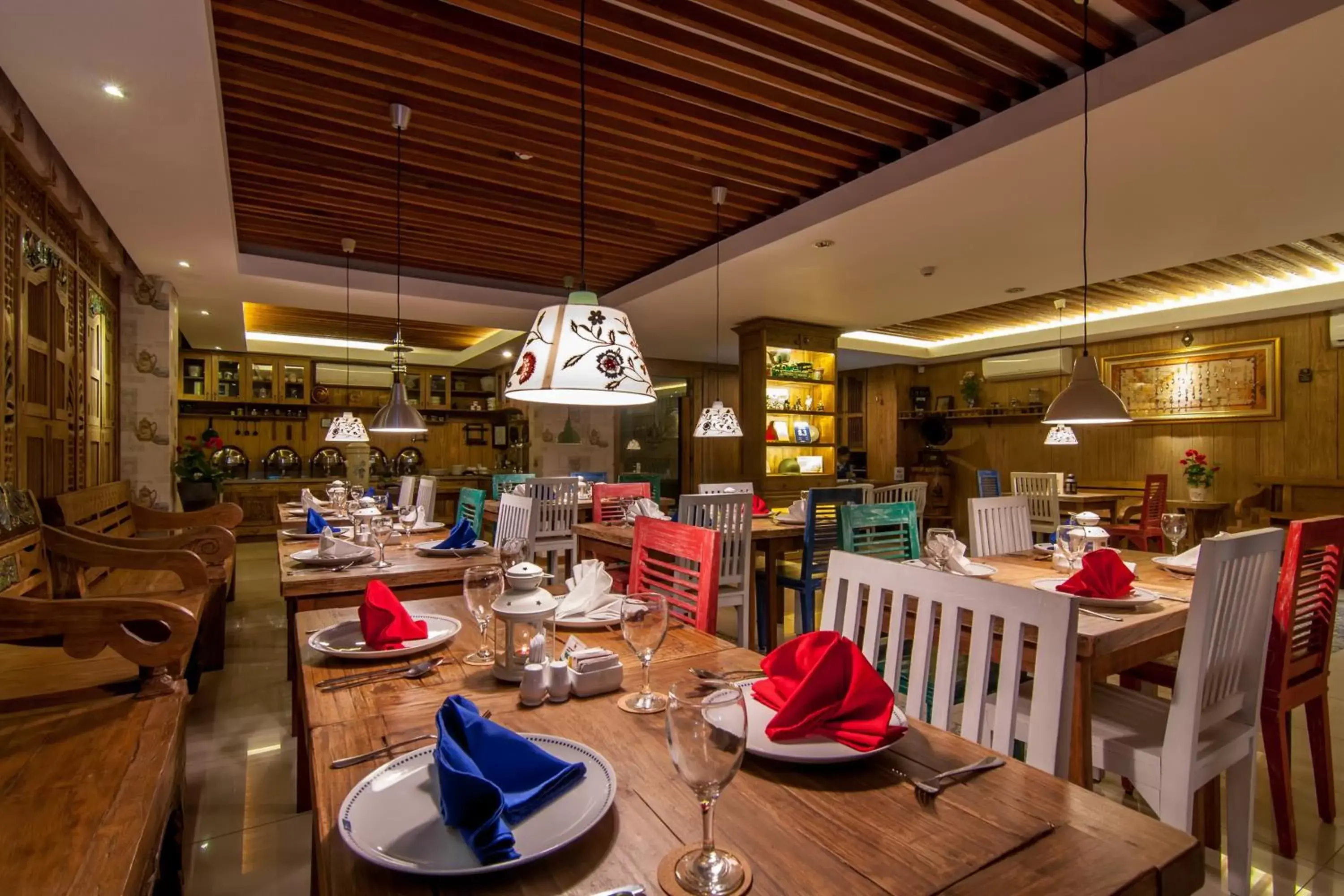 Restaurant/places to eat in Rhadana Hotel Restaurant/places to eat in Rhadana Hotel