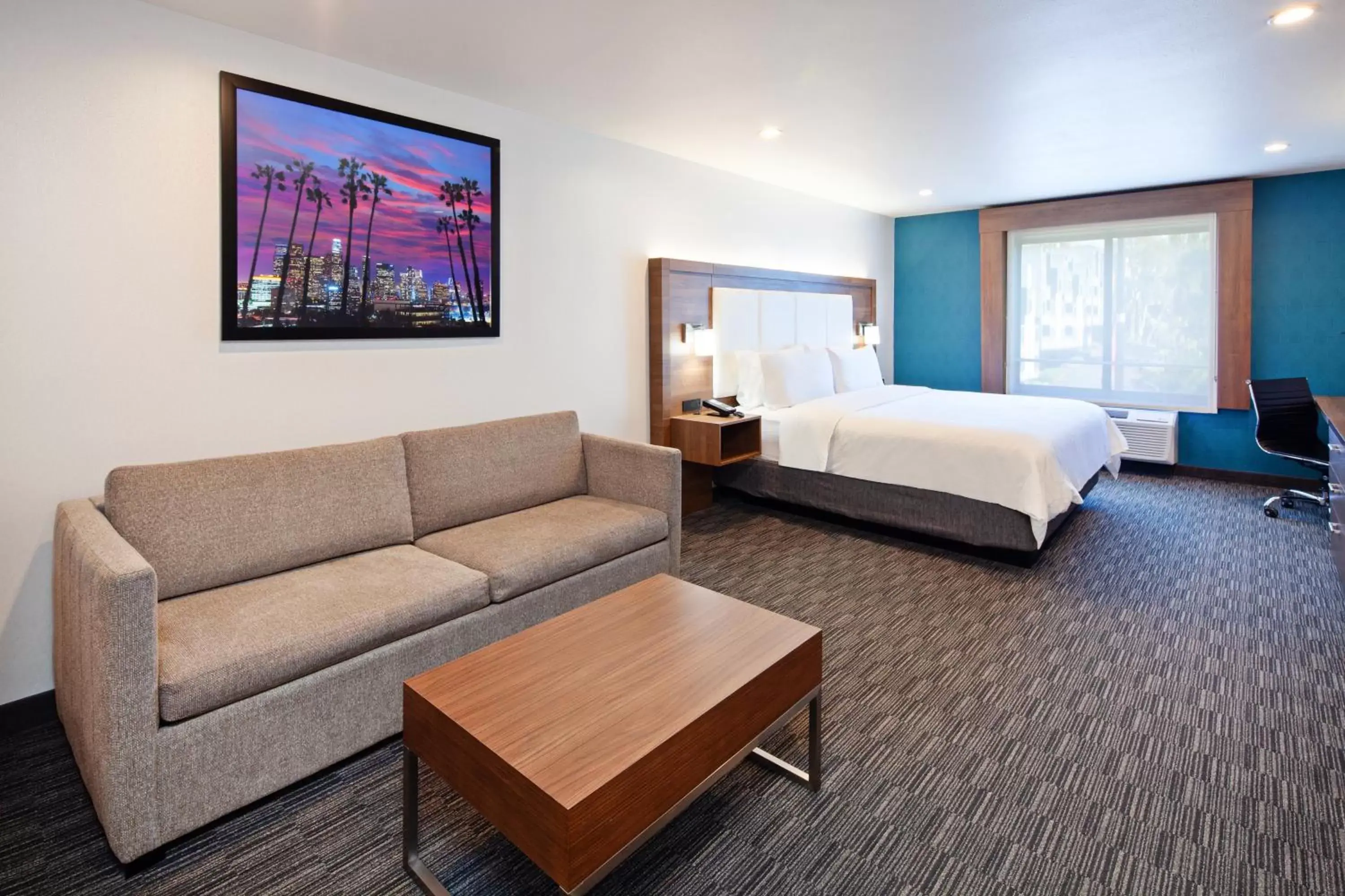 Photo of the whole room in Holiday Inn Express Hollywood Walk of Fame, an IHG Hotel