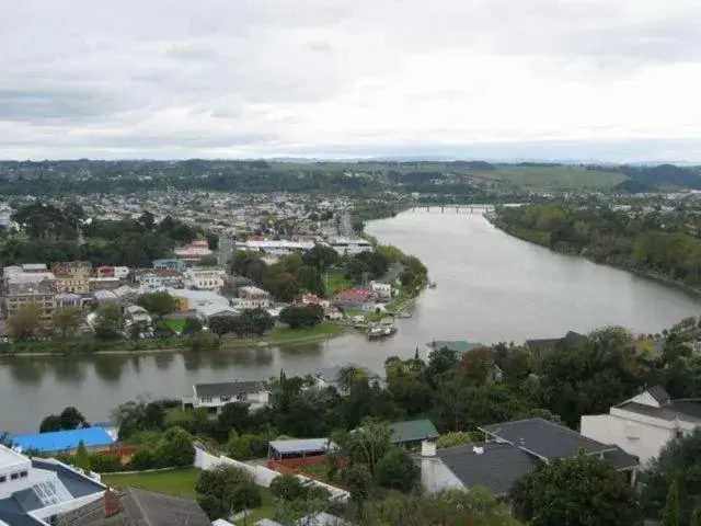 Bird's eye view, Bird's-eye View in BK's Magnolia Motor Lodge