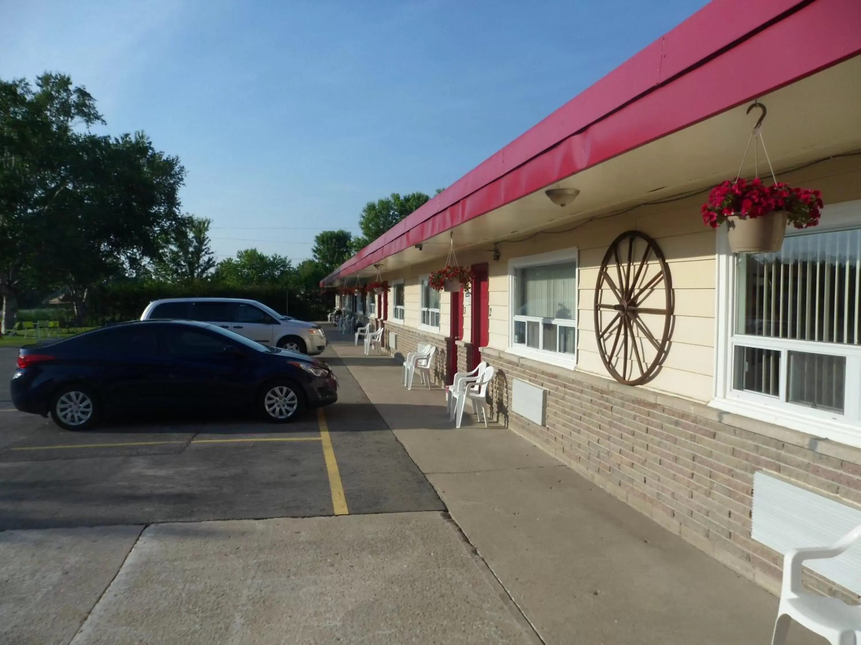 Property Building in The Silver Birch Motel