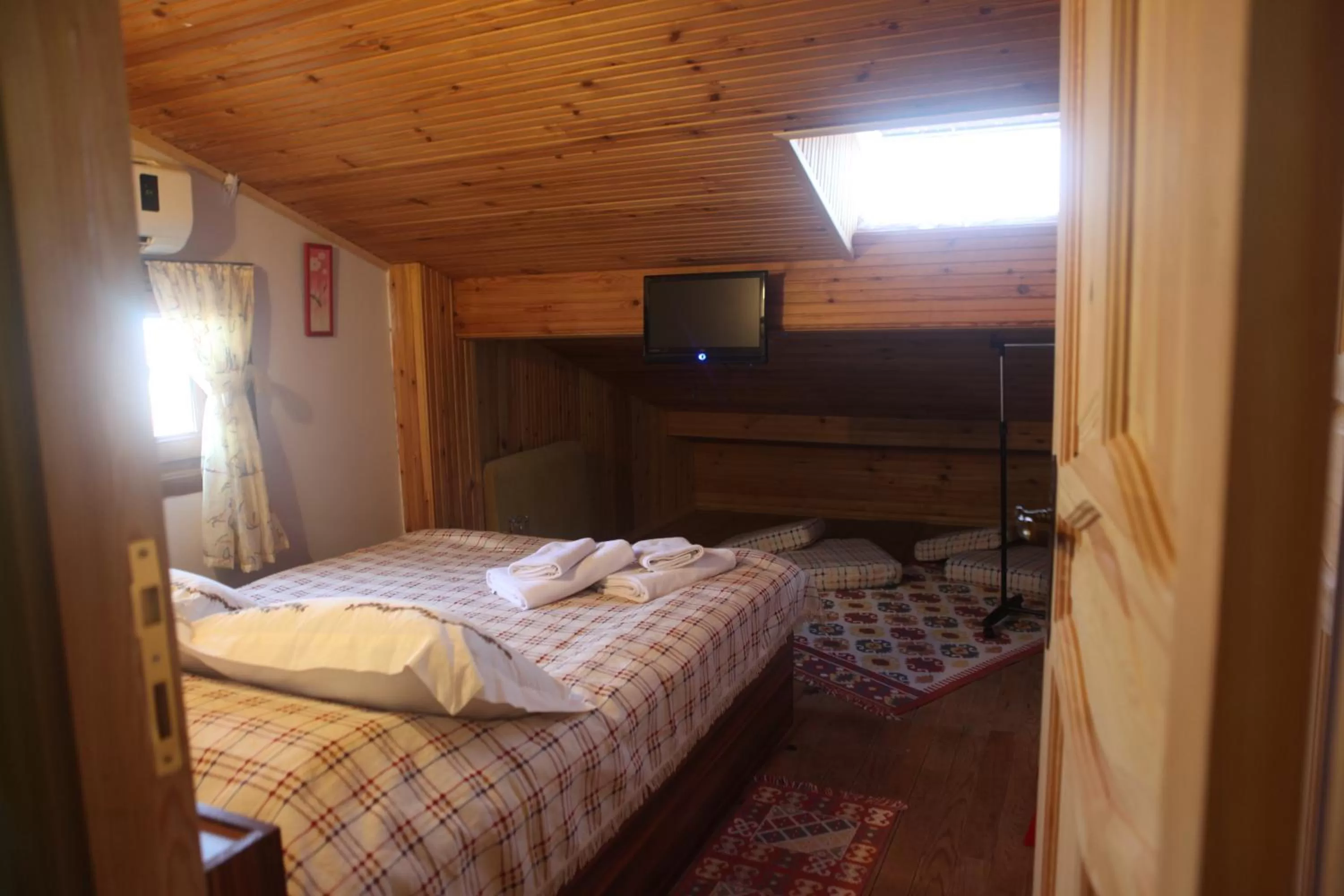 Day, Bed in Tom Square Boutique Hotel