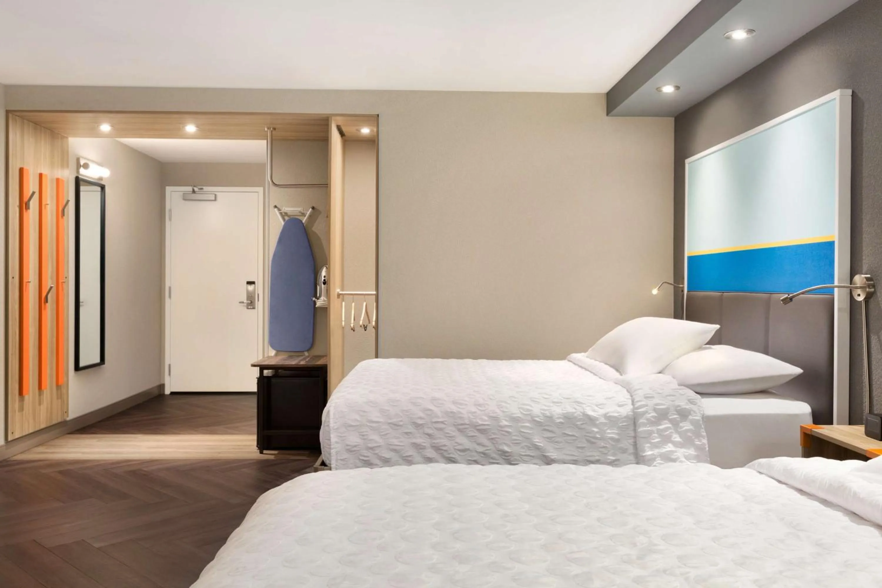 Photo of the whole room, Bed in Tru By Hilton Las Vegas Airport NV