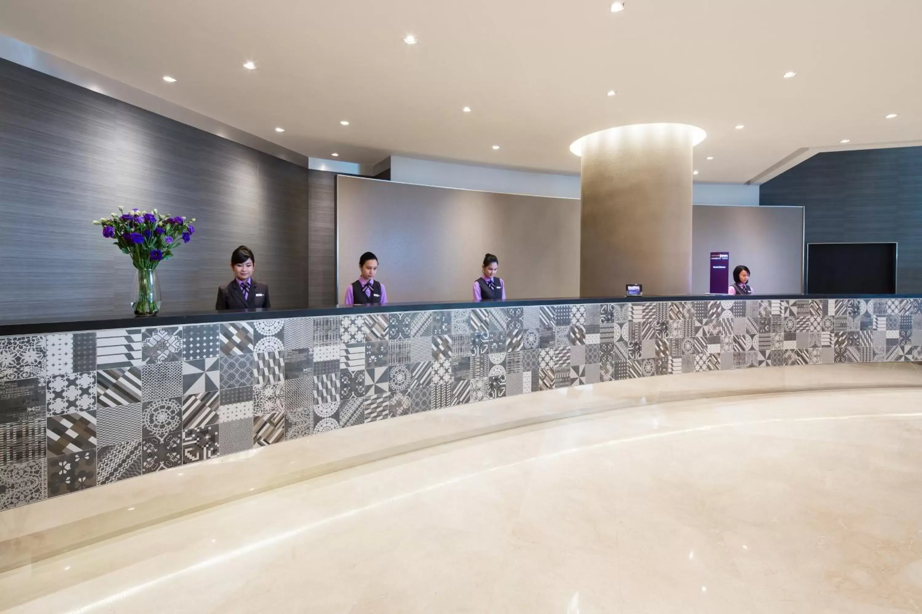Lobby or reception in Grand Mercure Singapore Roxy