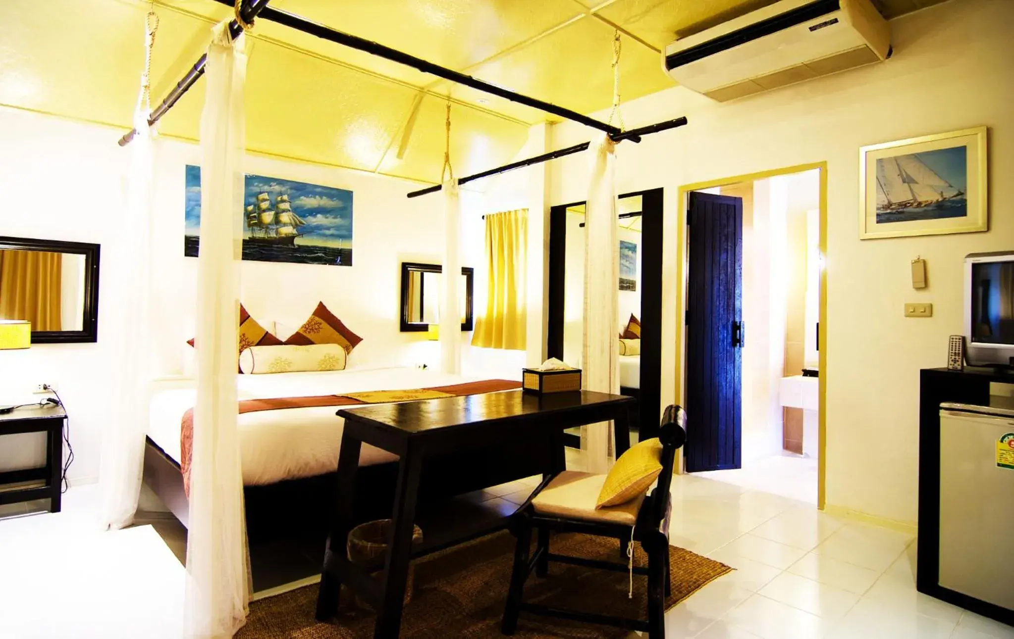 Bedroom, Bed in Lawana Escape Bedroom, Bed in Lawana Escape