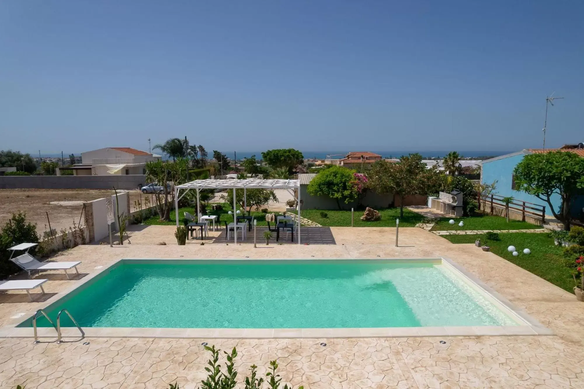 Swimming Pool in B&B Villa Francesco