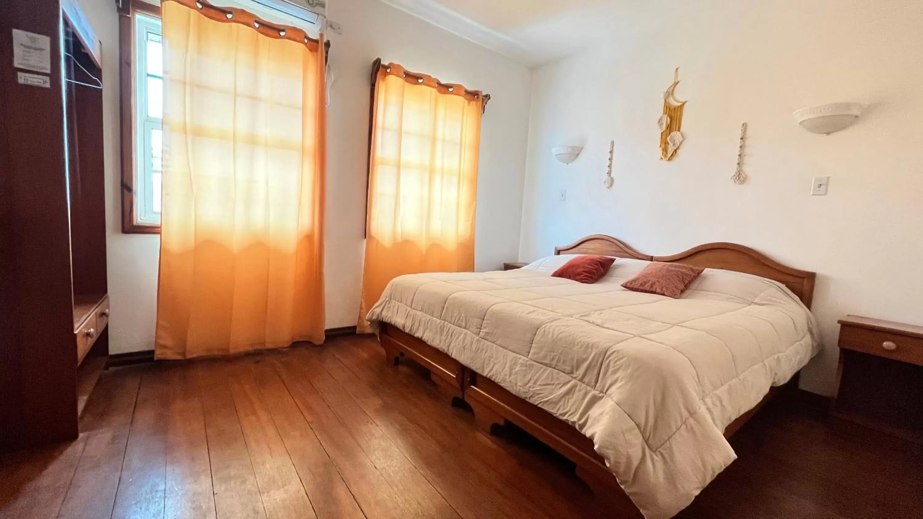 Bedroom, Bed in La Casa Corazón